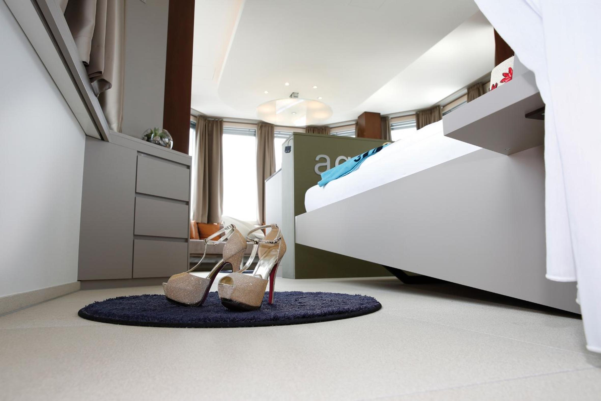 ZELLER Suite with Spa Bath - Photo 5