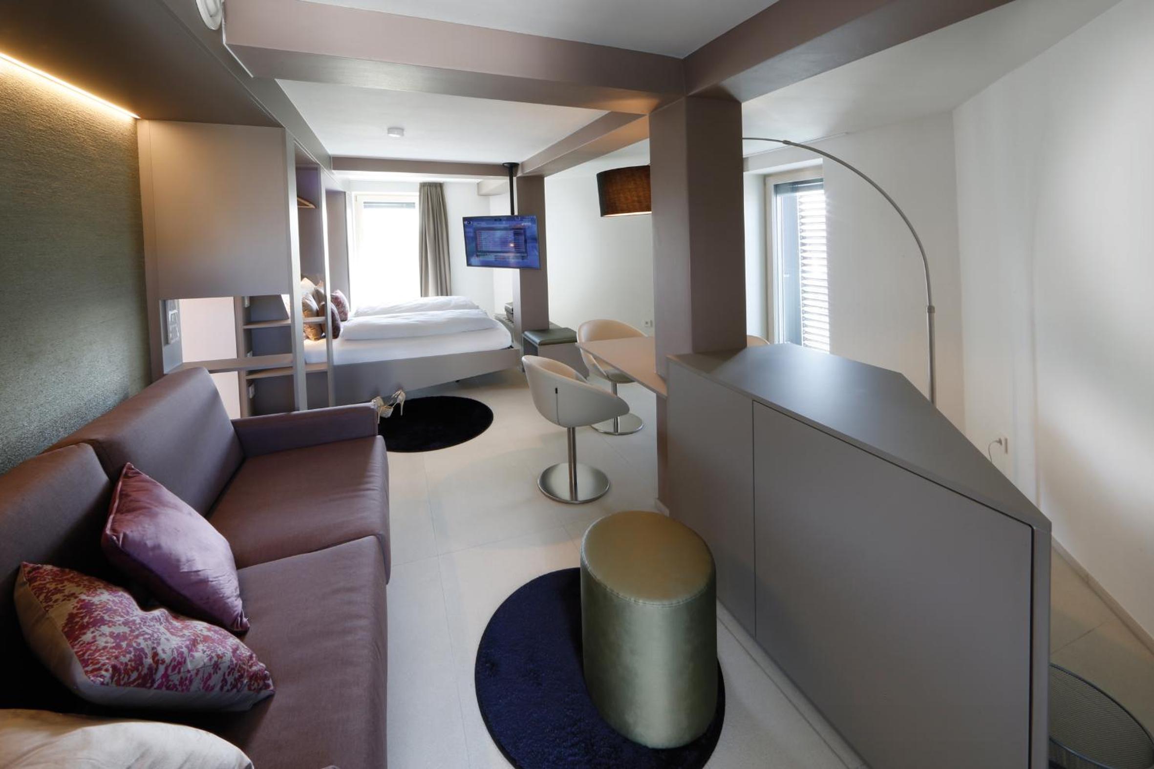 Double Room with Balcony (2.-7. Floor) - Photo 6