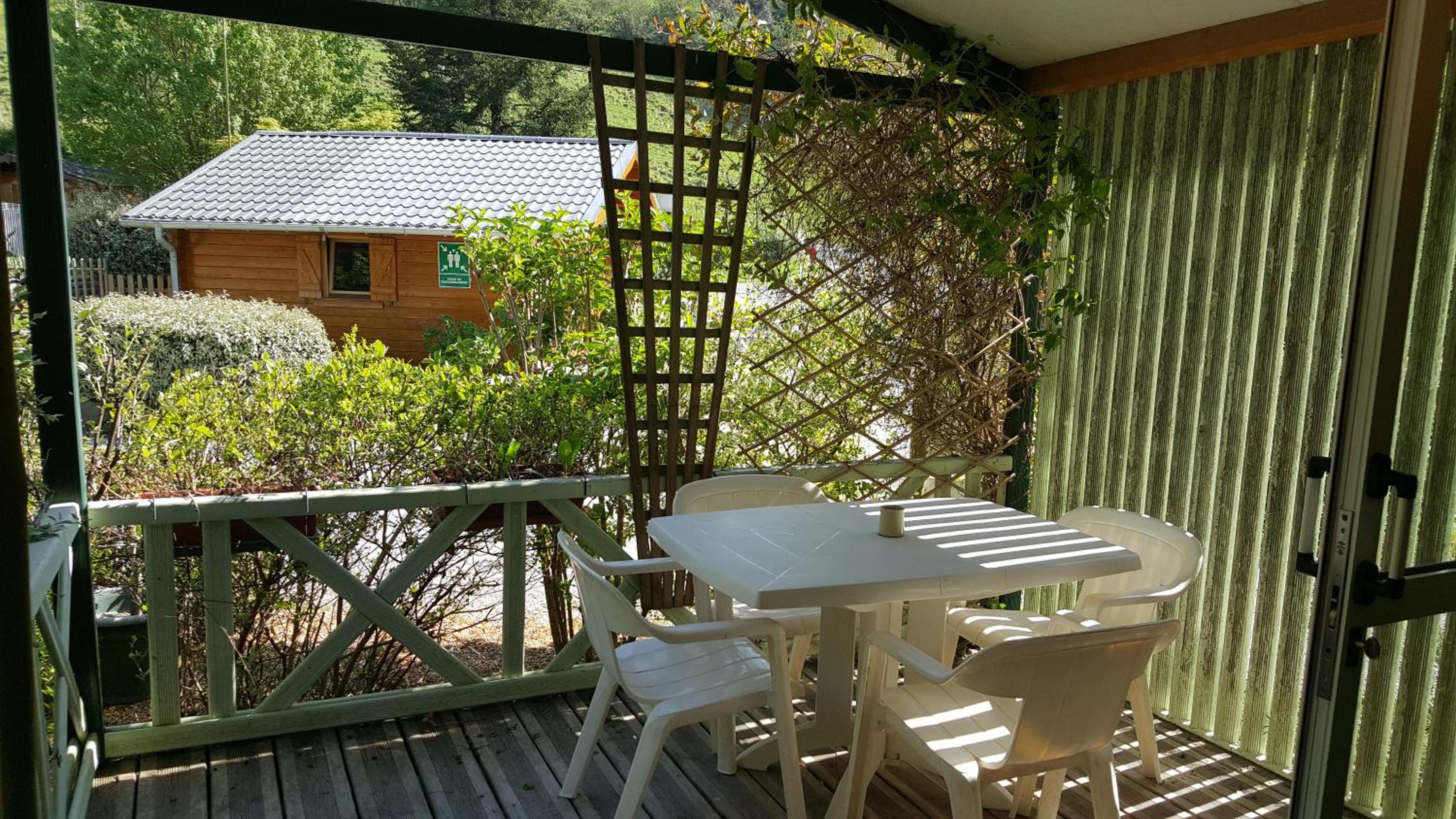 Two-Bedroom Cottage (2 Adults + 3 Children)
