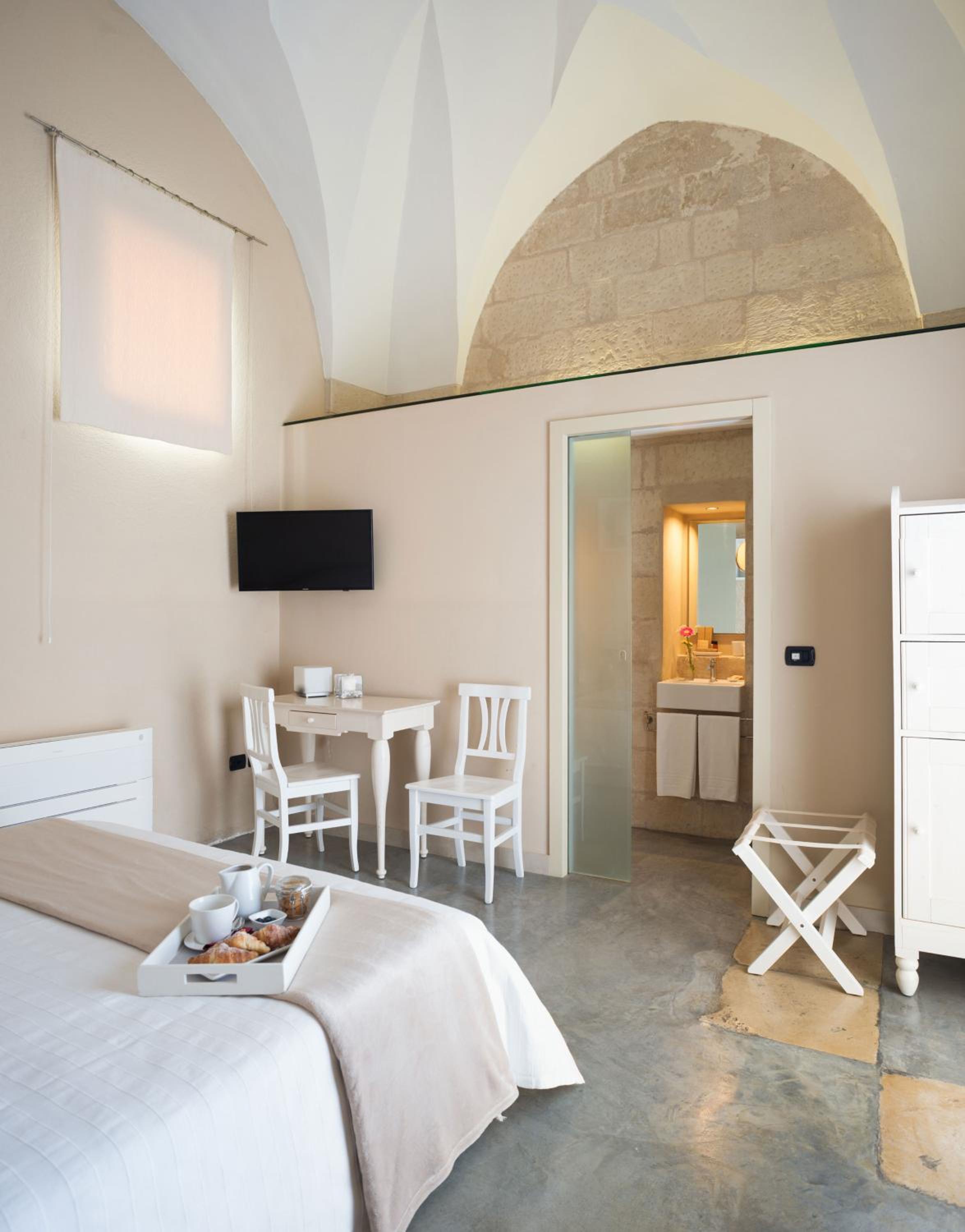 Deluxe Double Room - Photo 5