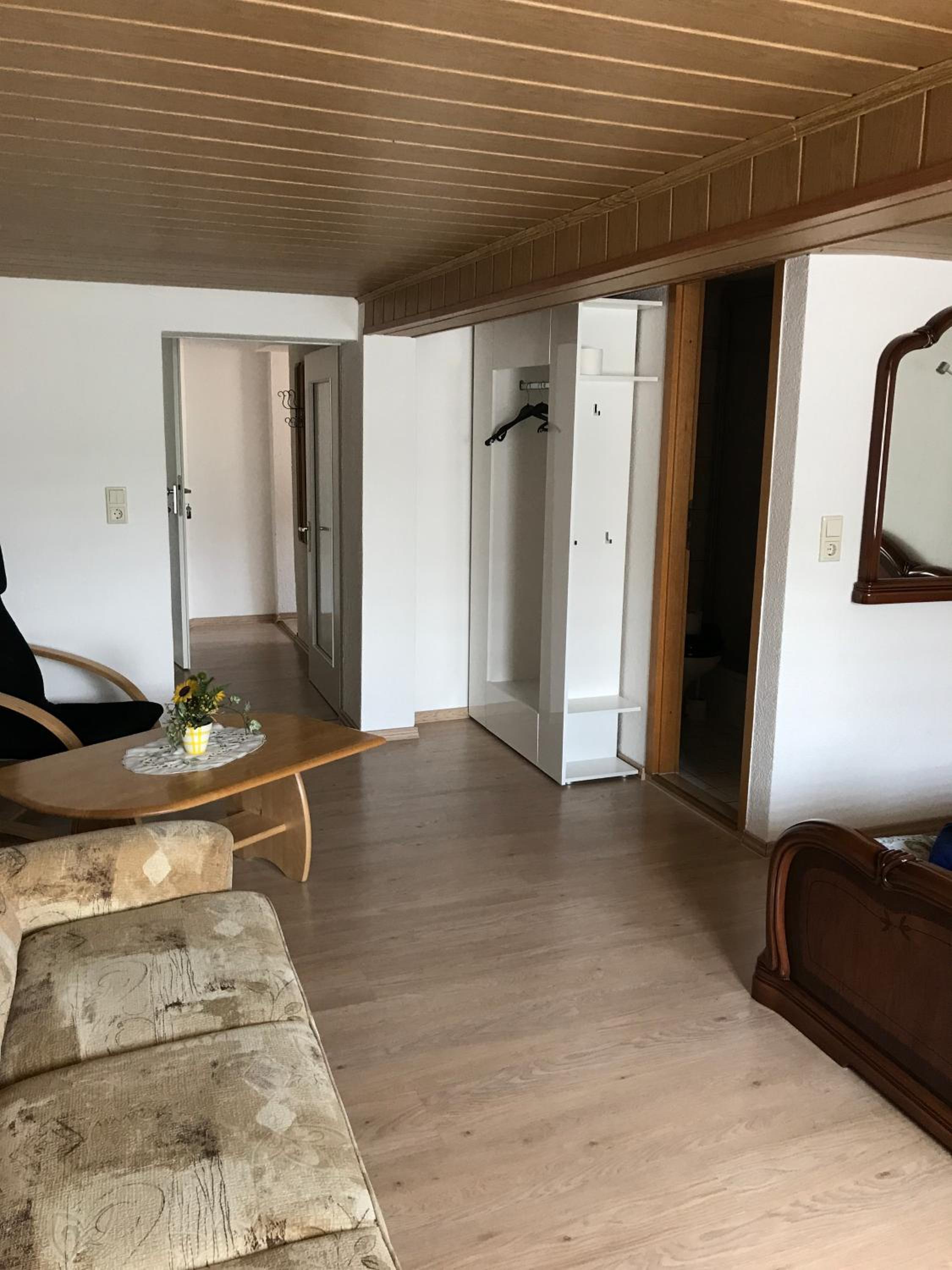 Apartment 5 - Photo 2