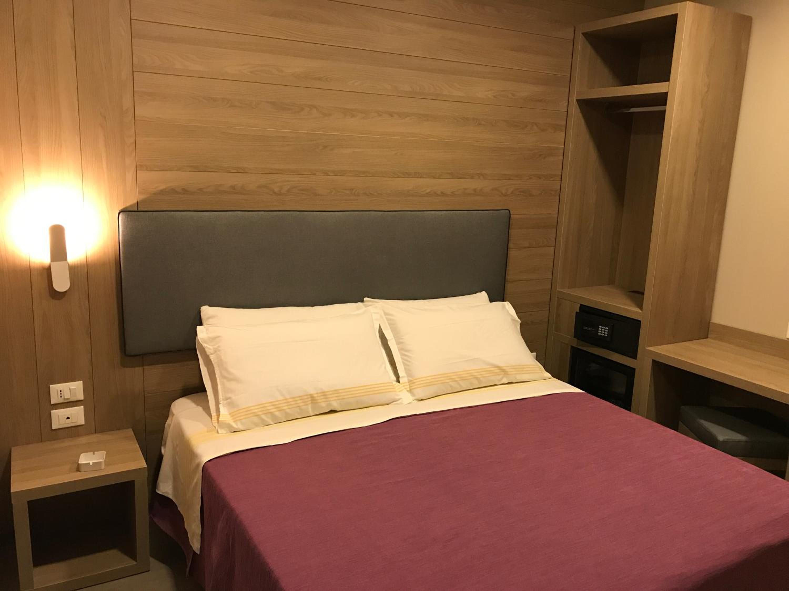 Double Room - Photo 13