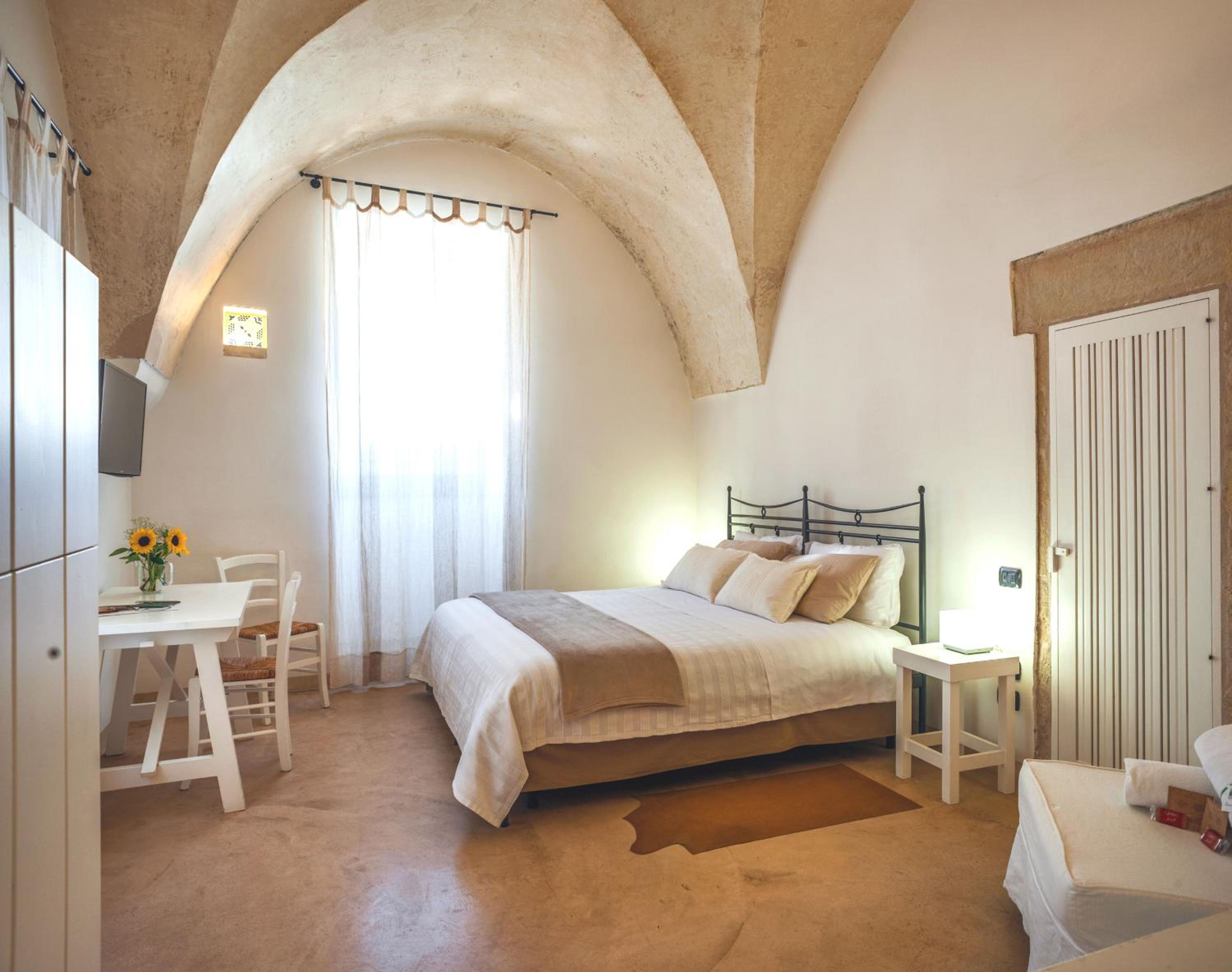 Classic Double or Twin Room - Photo 1