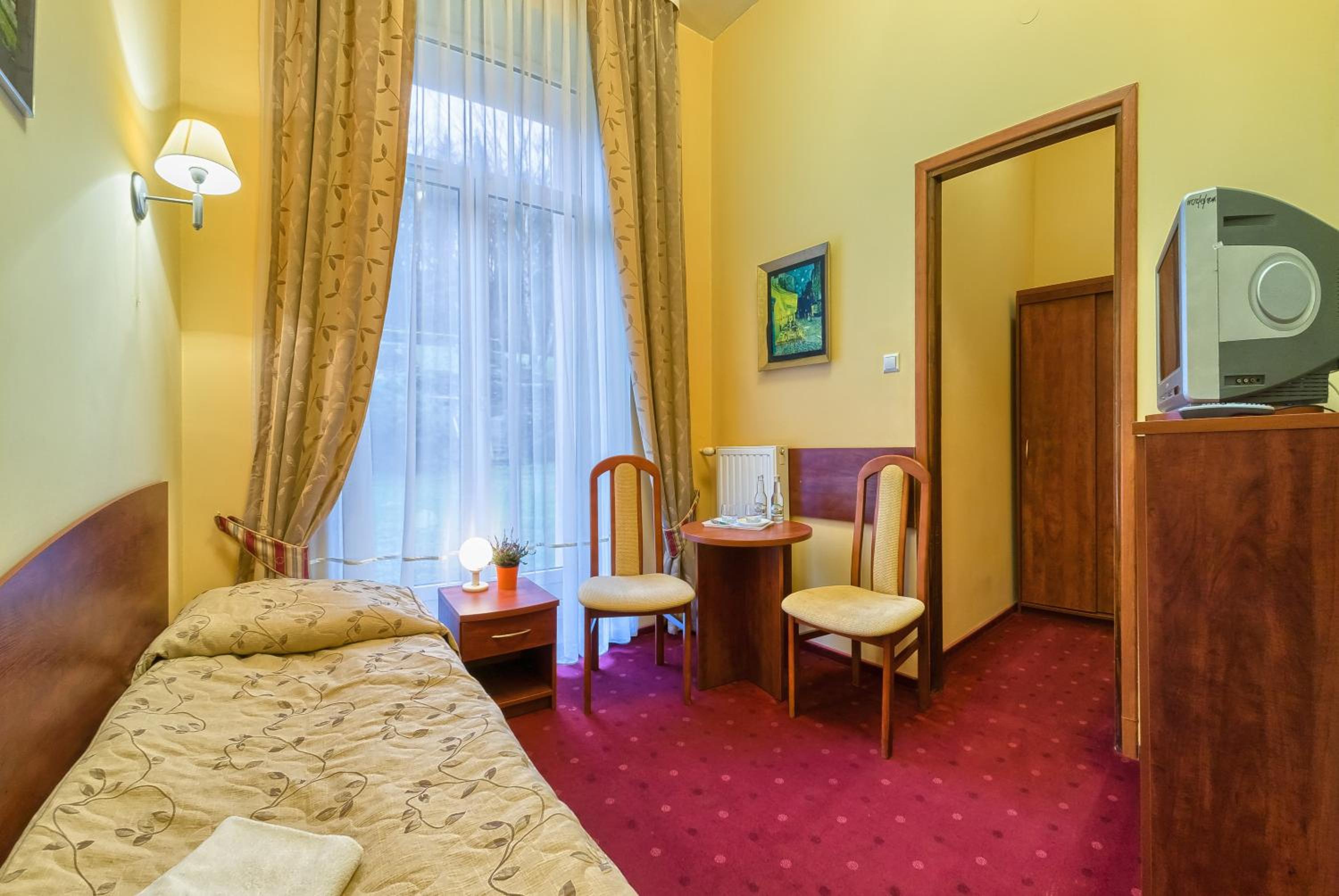 Standard Suite photo 2