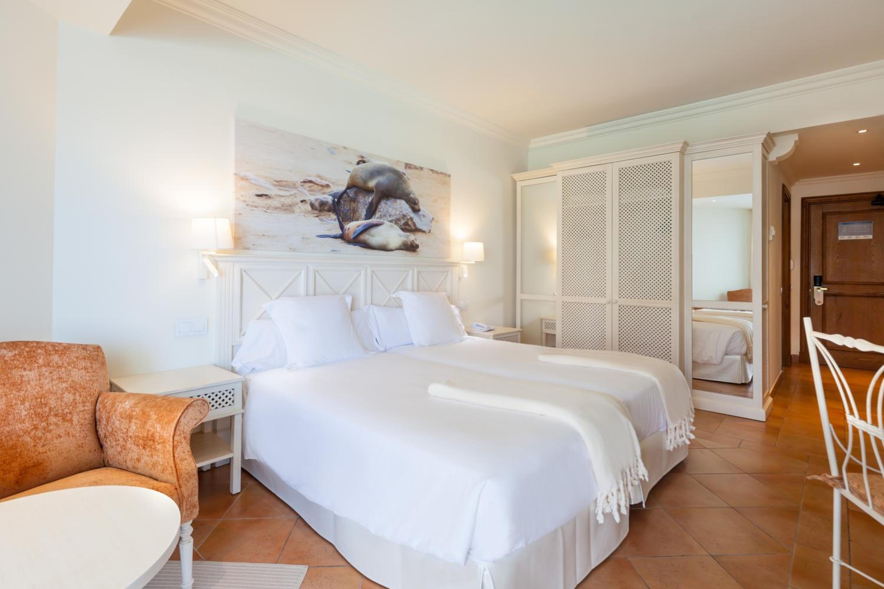 Deluxe Double Room with Shared Pool - Photo 1