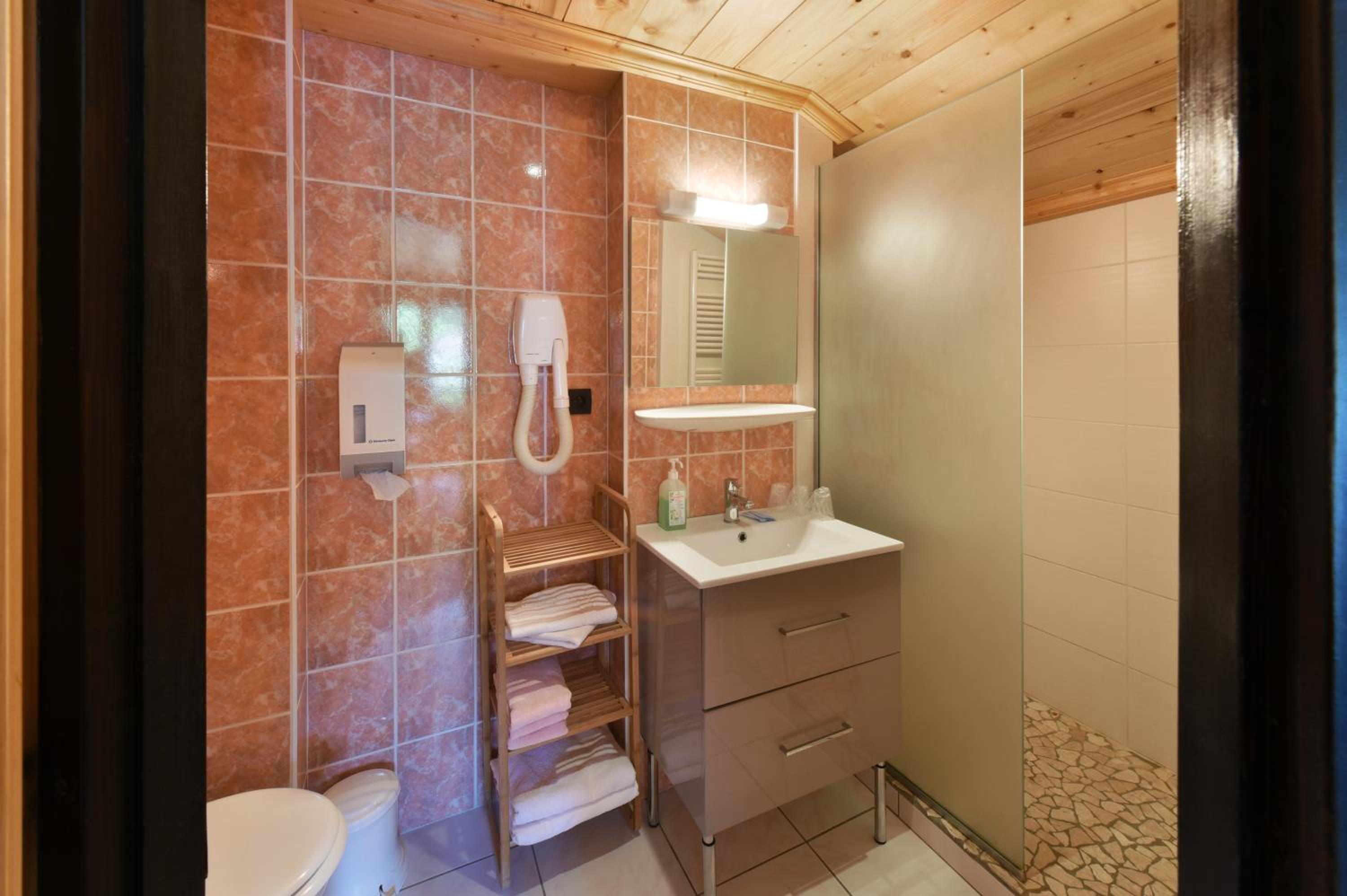 One-Bedroom Suite with Mezzanine photo 2