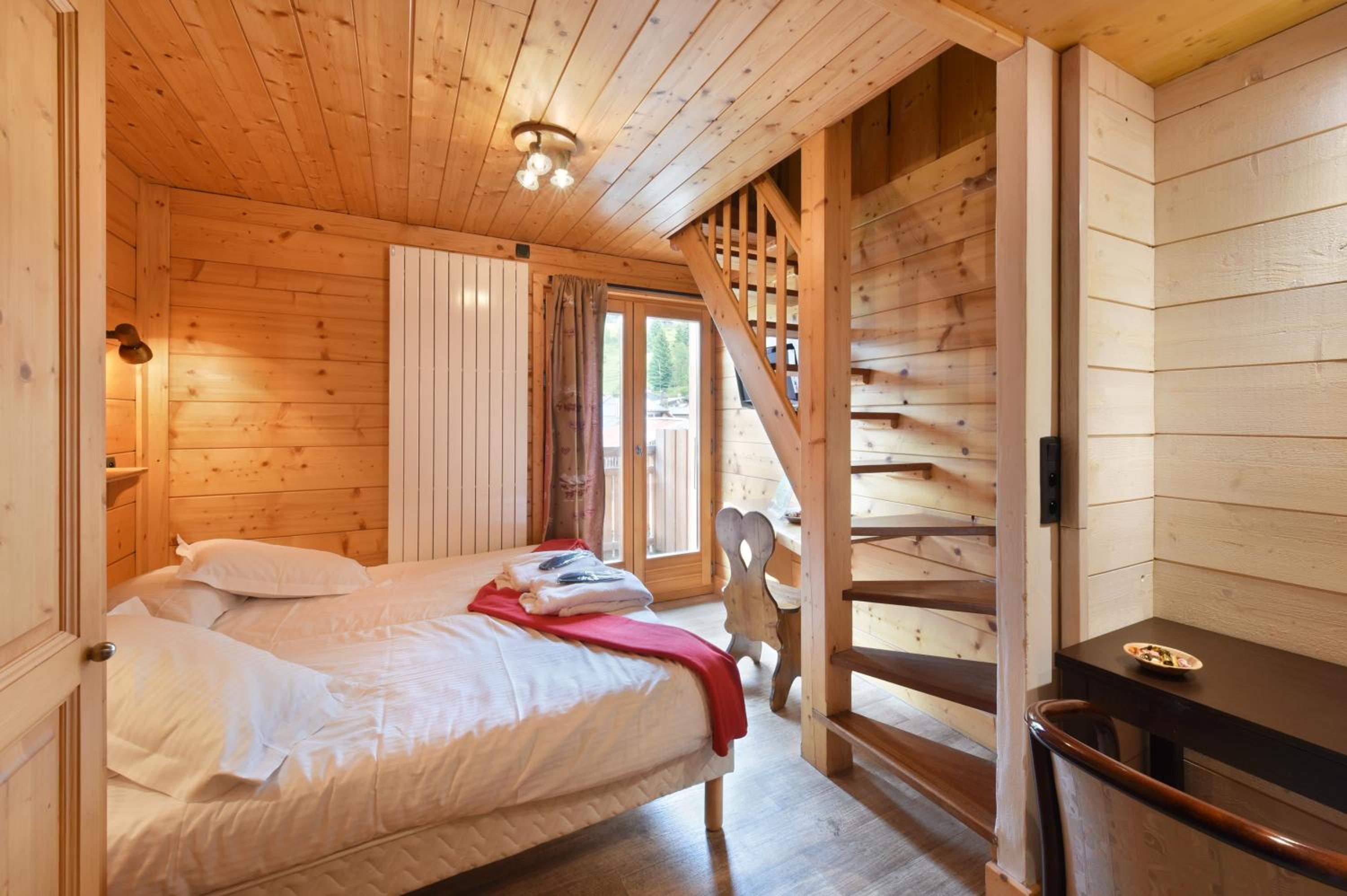 Two-Bedroom Suite with Mezzanine photo 3