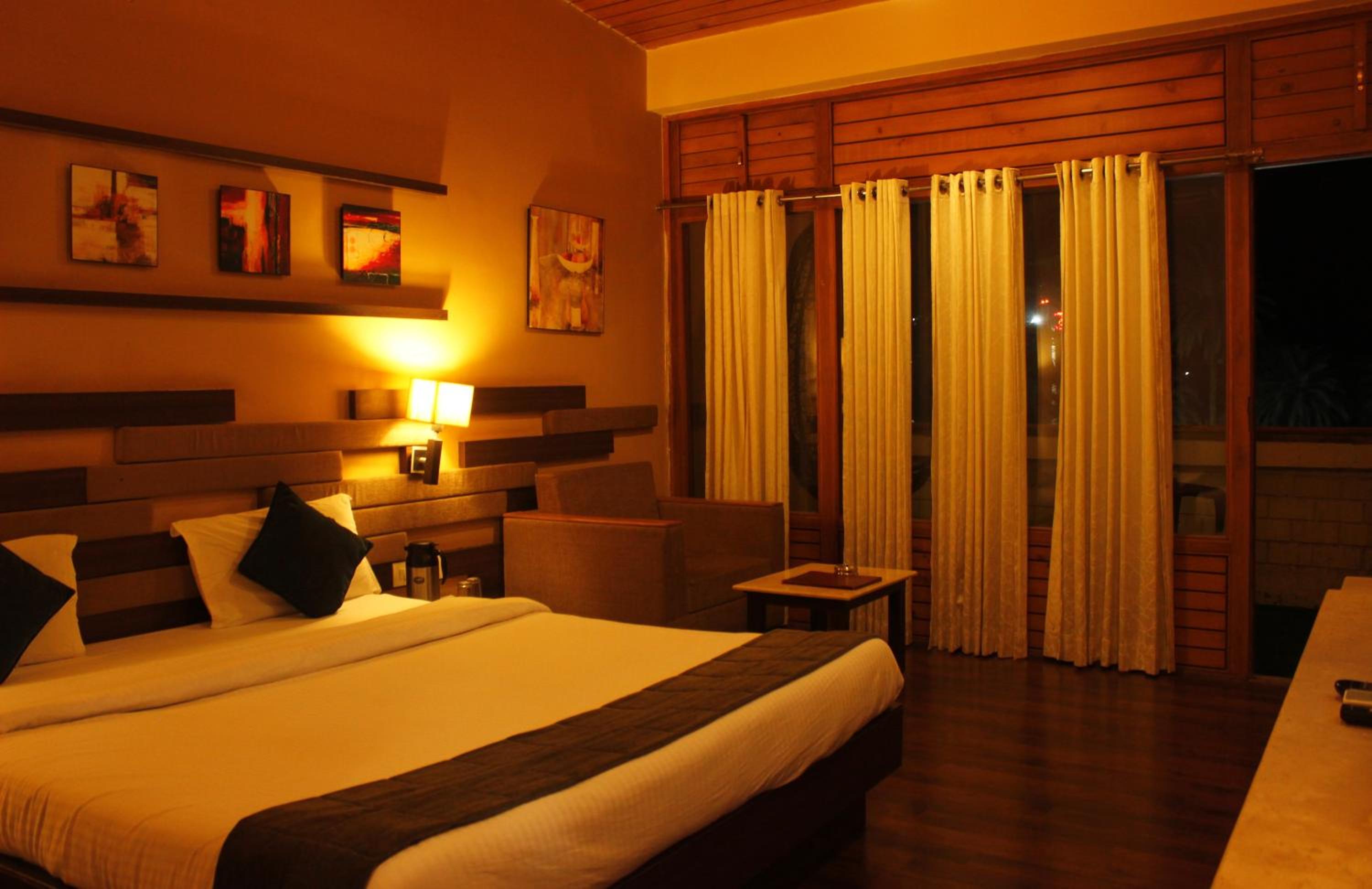 Deluxe Double Room photo 3