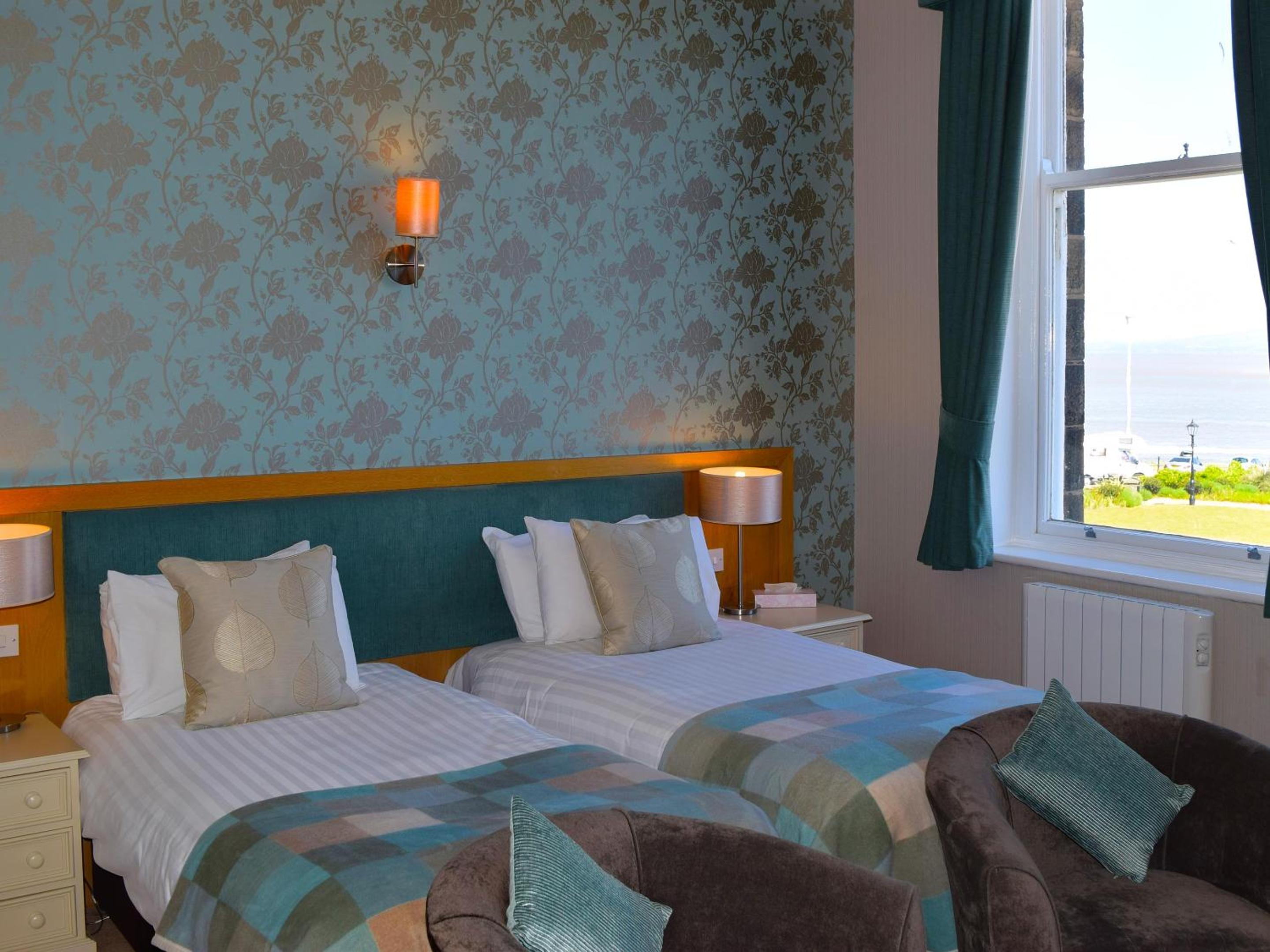 Twin Room with Sea View photo 3