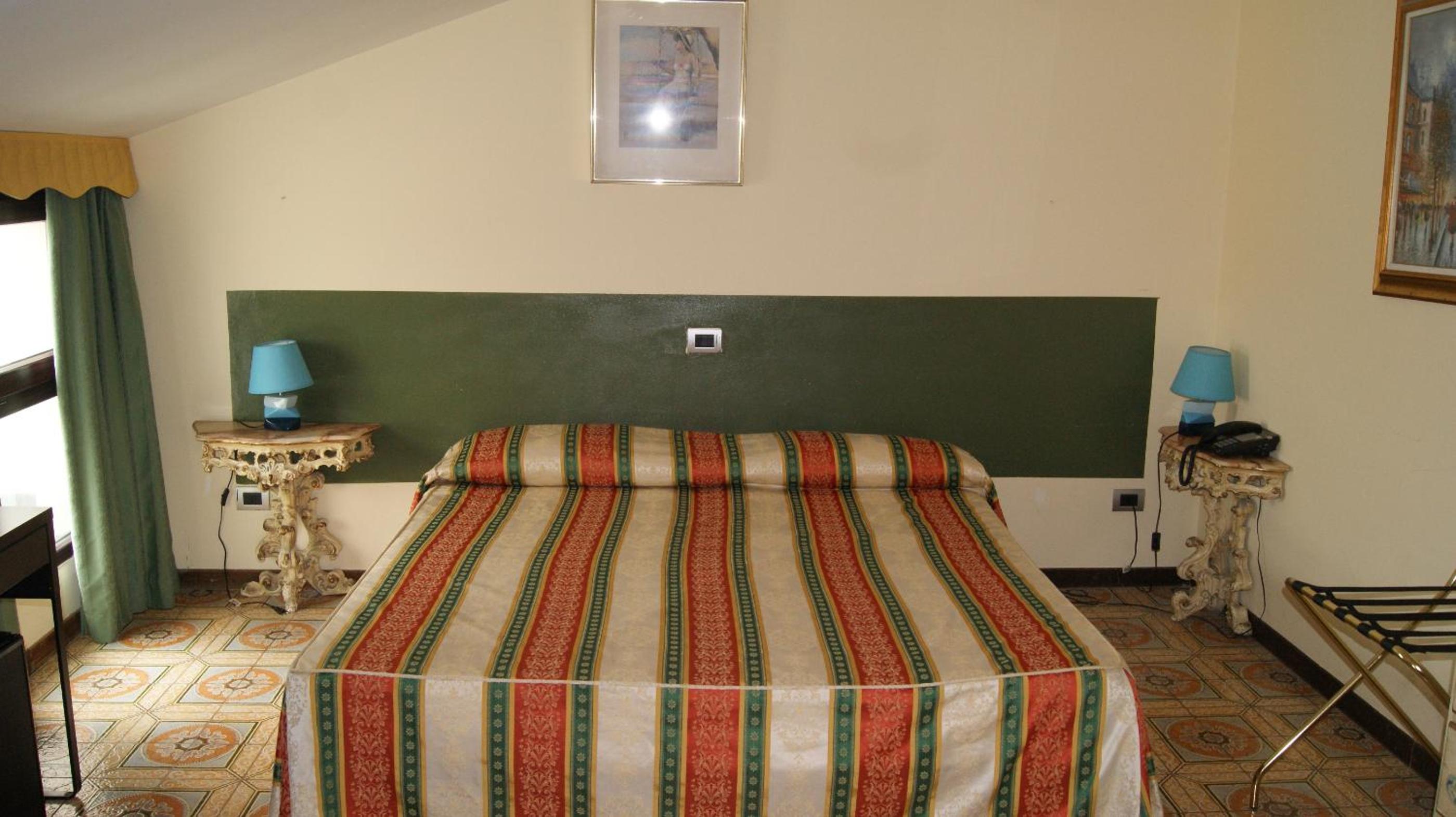 Economy Double Room - Photo 1