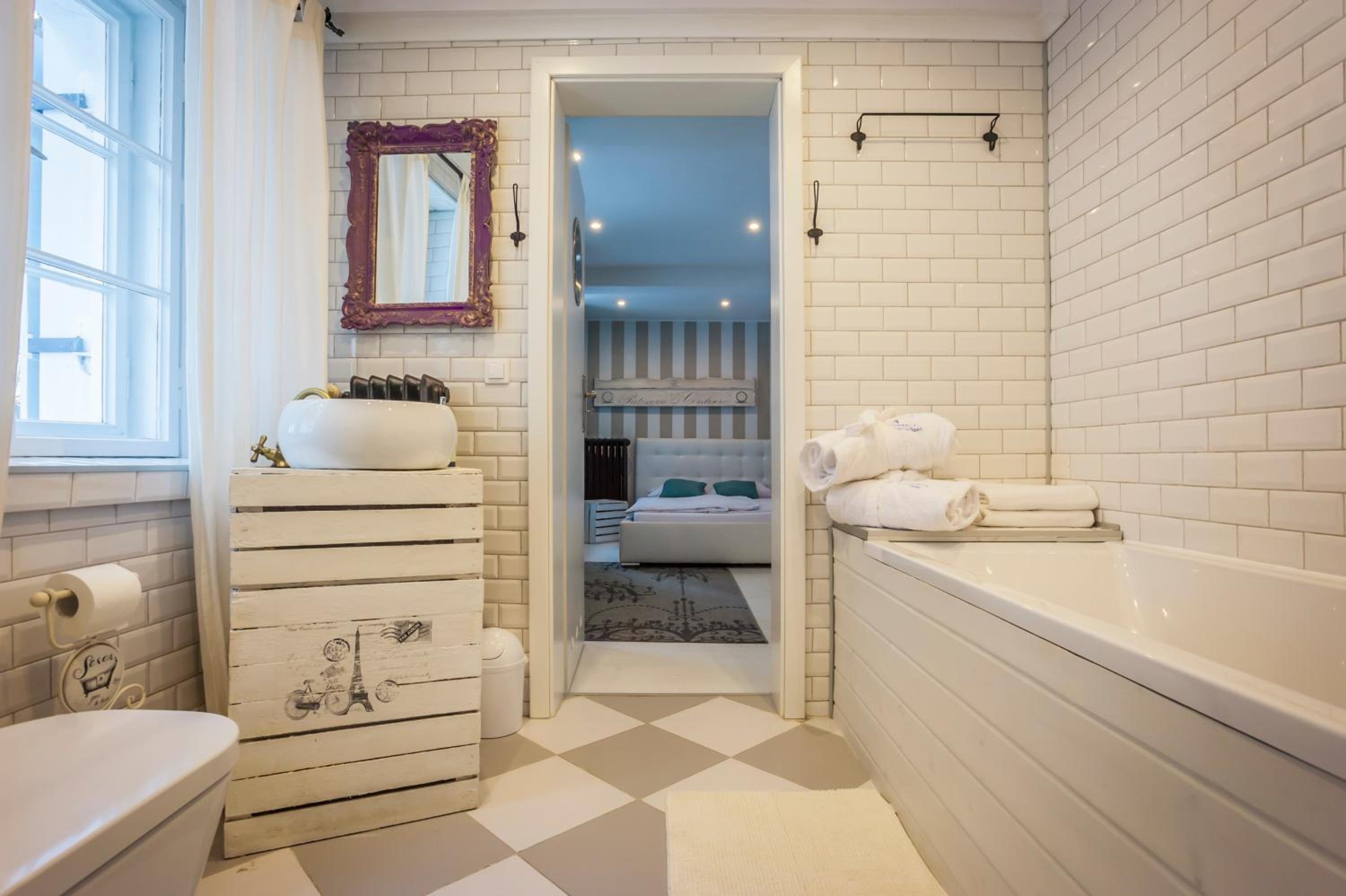 Two-Bedroom Apartment - Photo 4