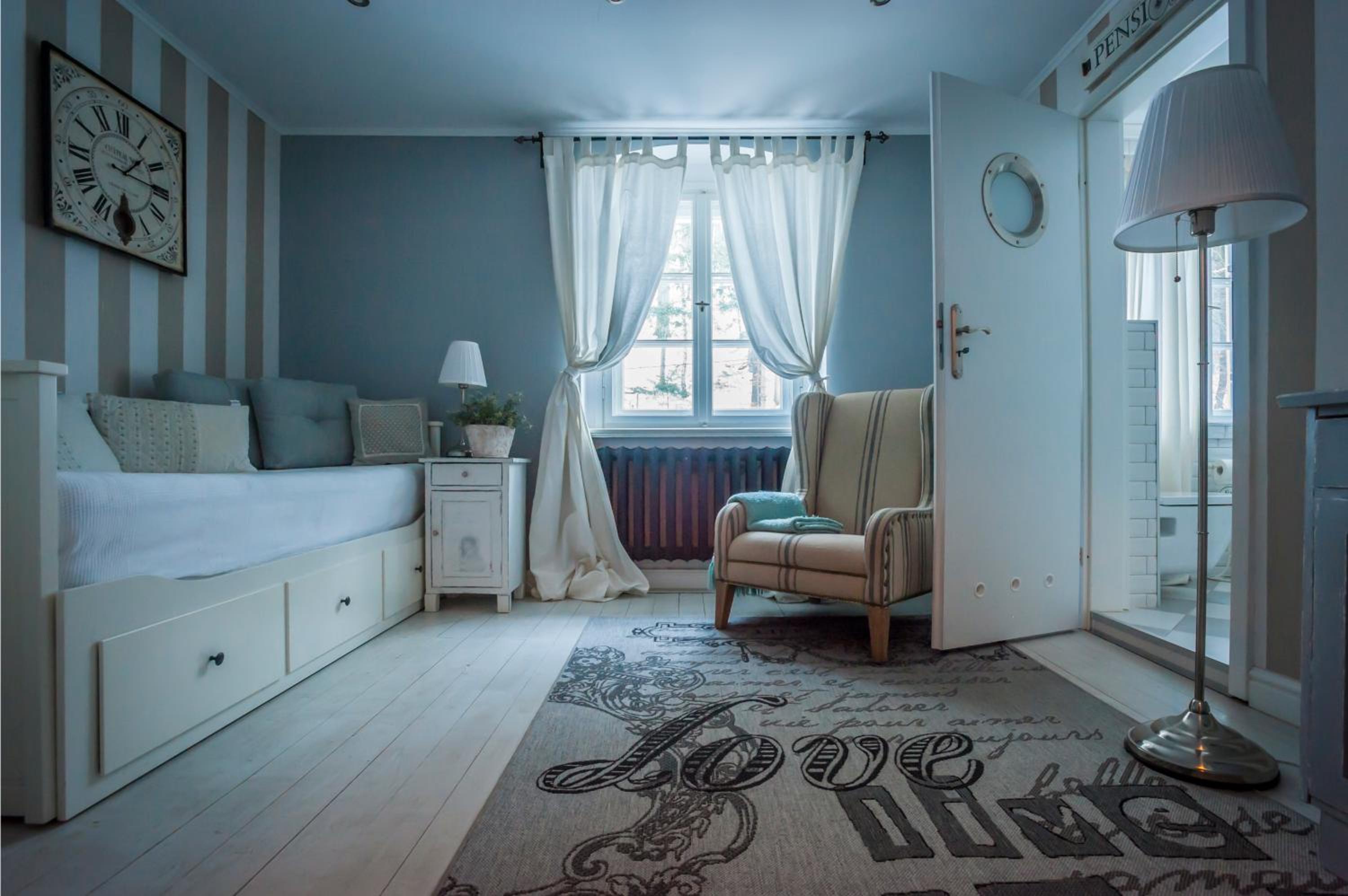 Two-Bedroom Apartment - Photo 3