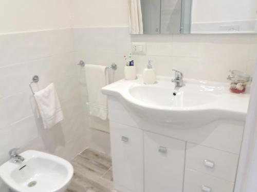 Double Room - Photo 5