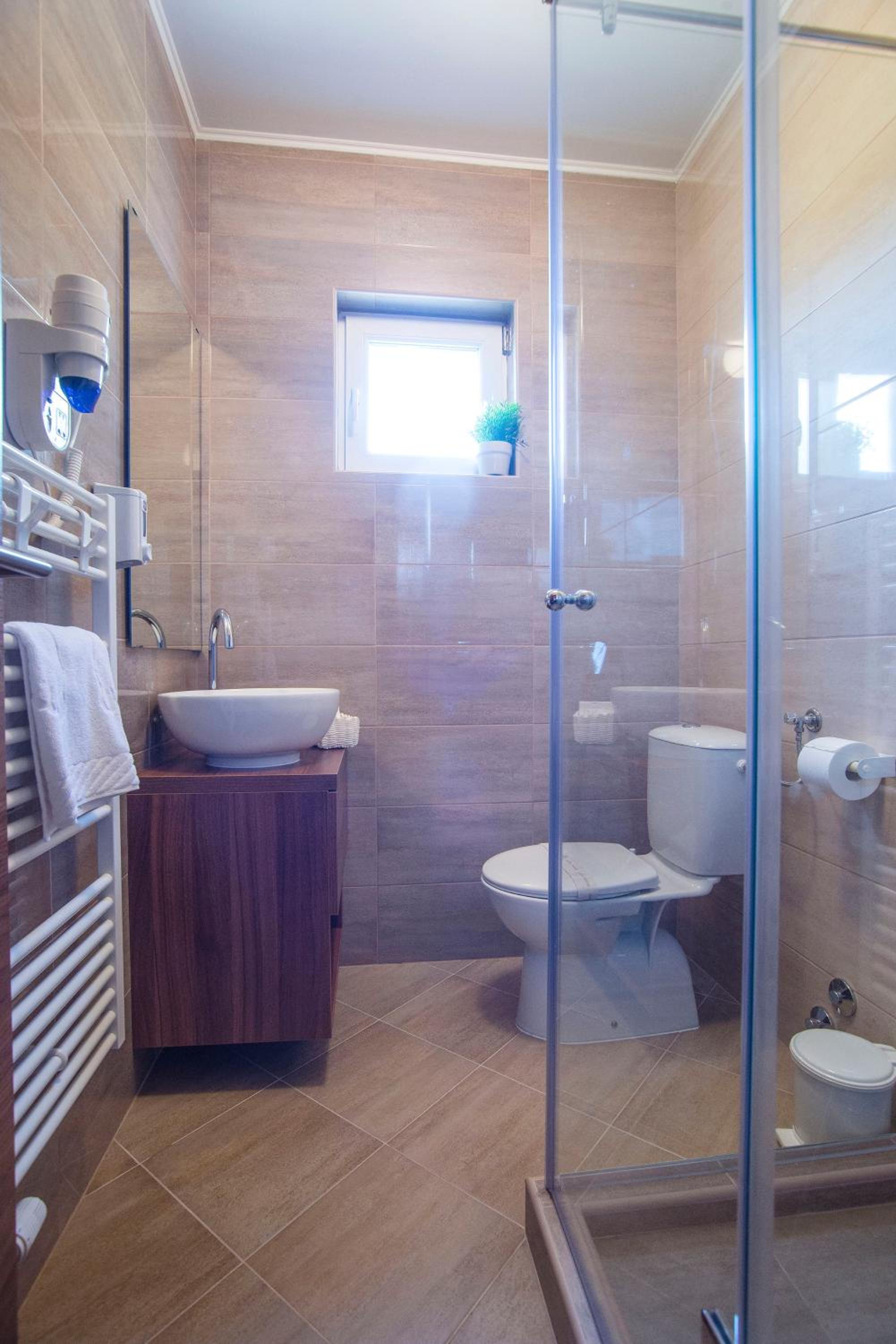 Deluxe Double Room with Balcony - Photo 32