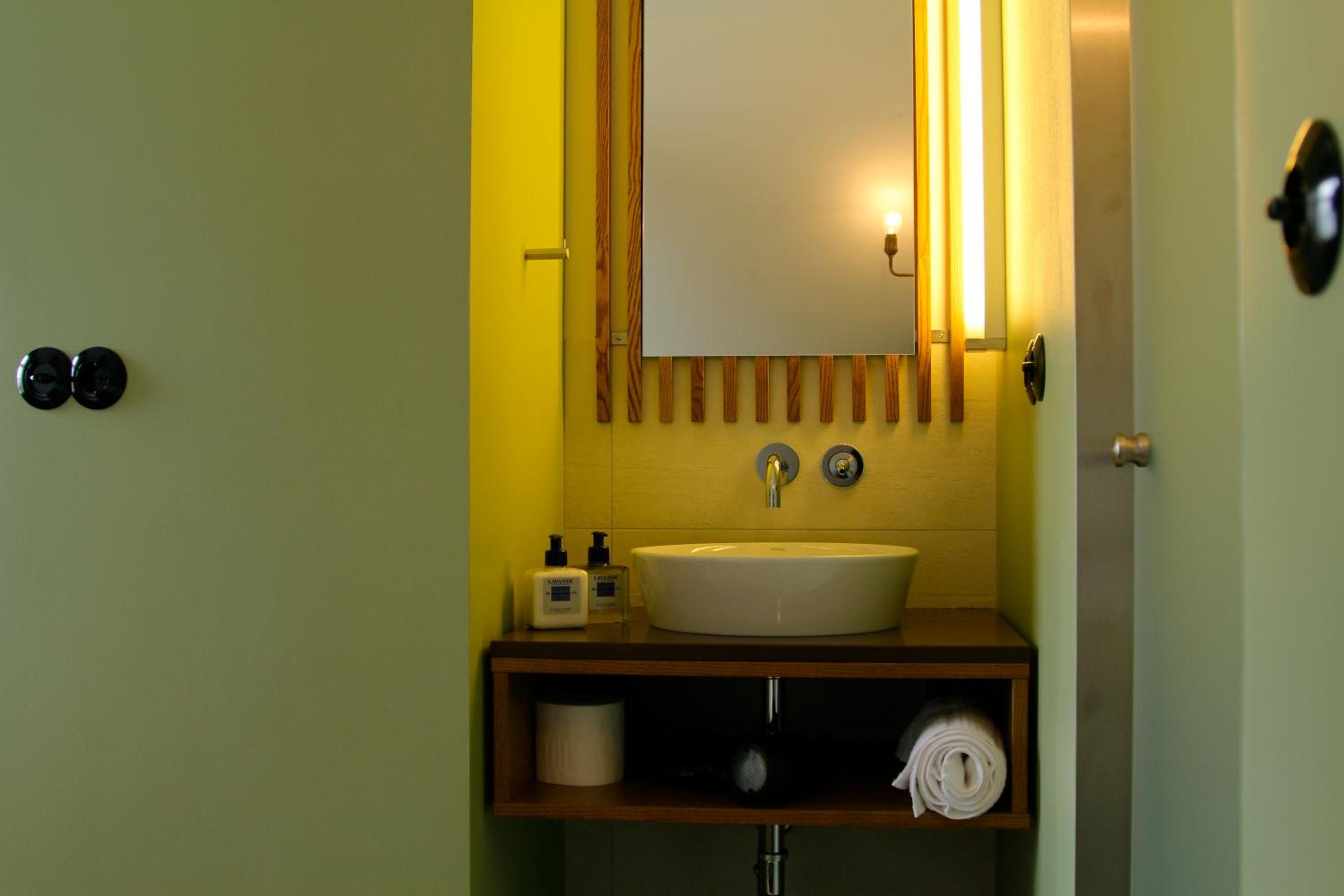 Superior Twin Room - Photo 8