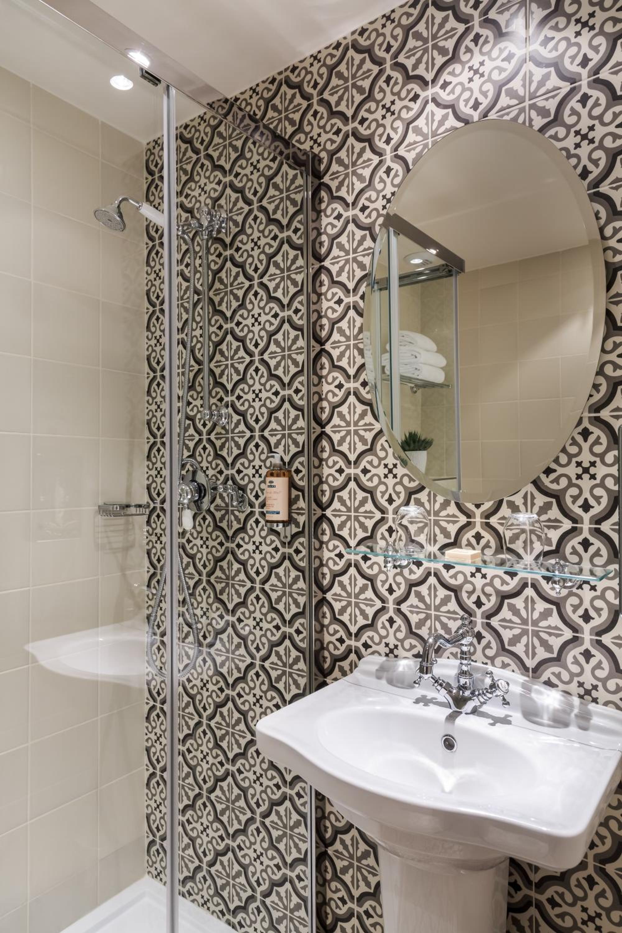 Superior Double or Twin Room with Terrace - Photo 15