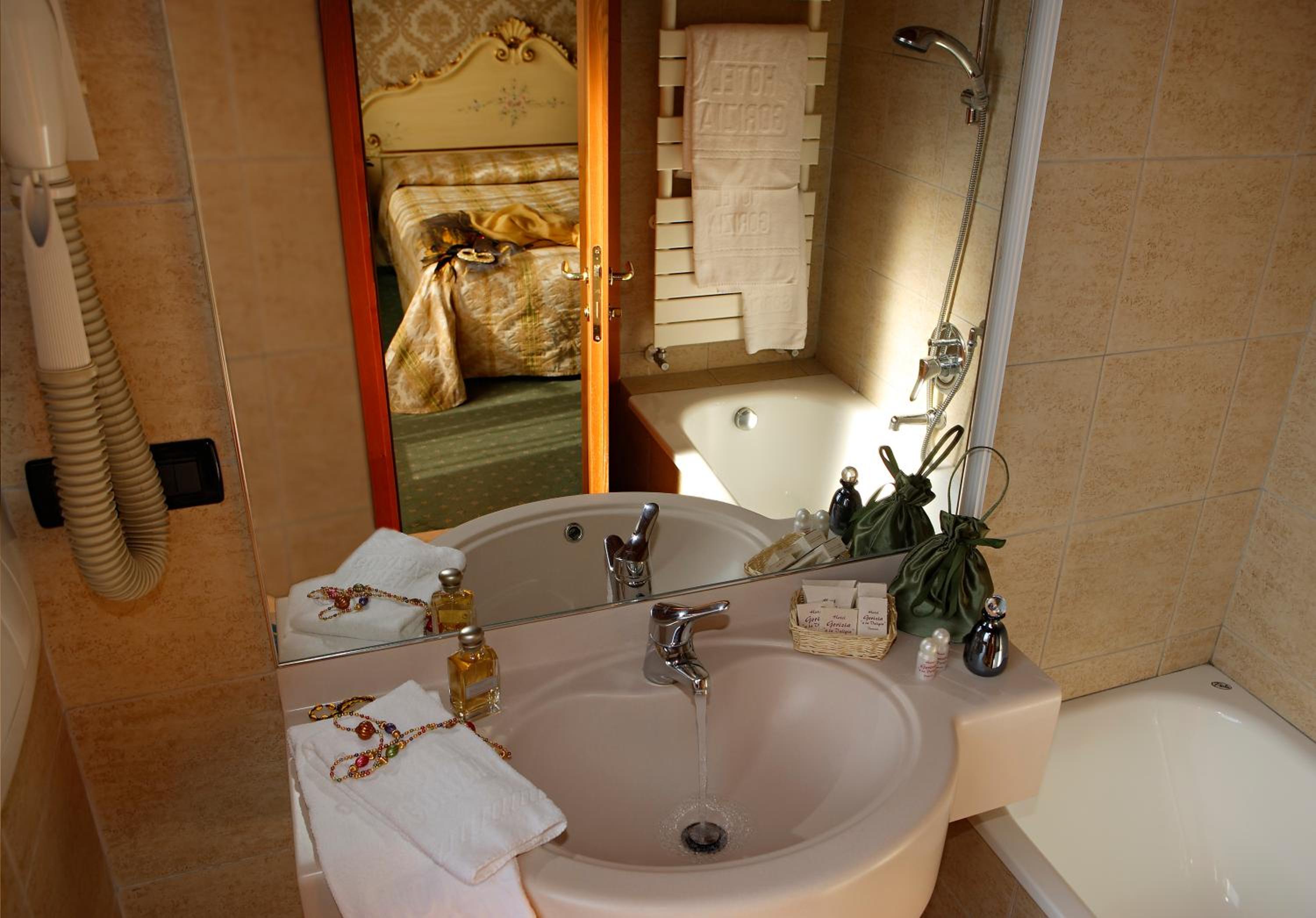 Quadruple Room with View photo 3