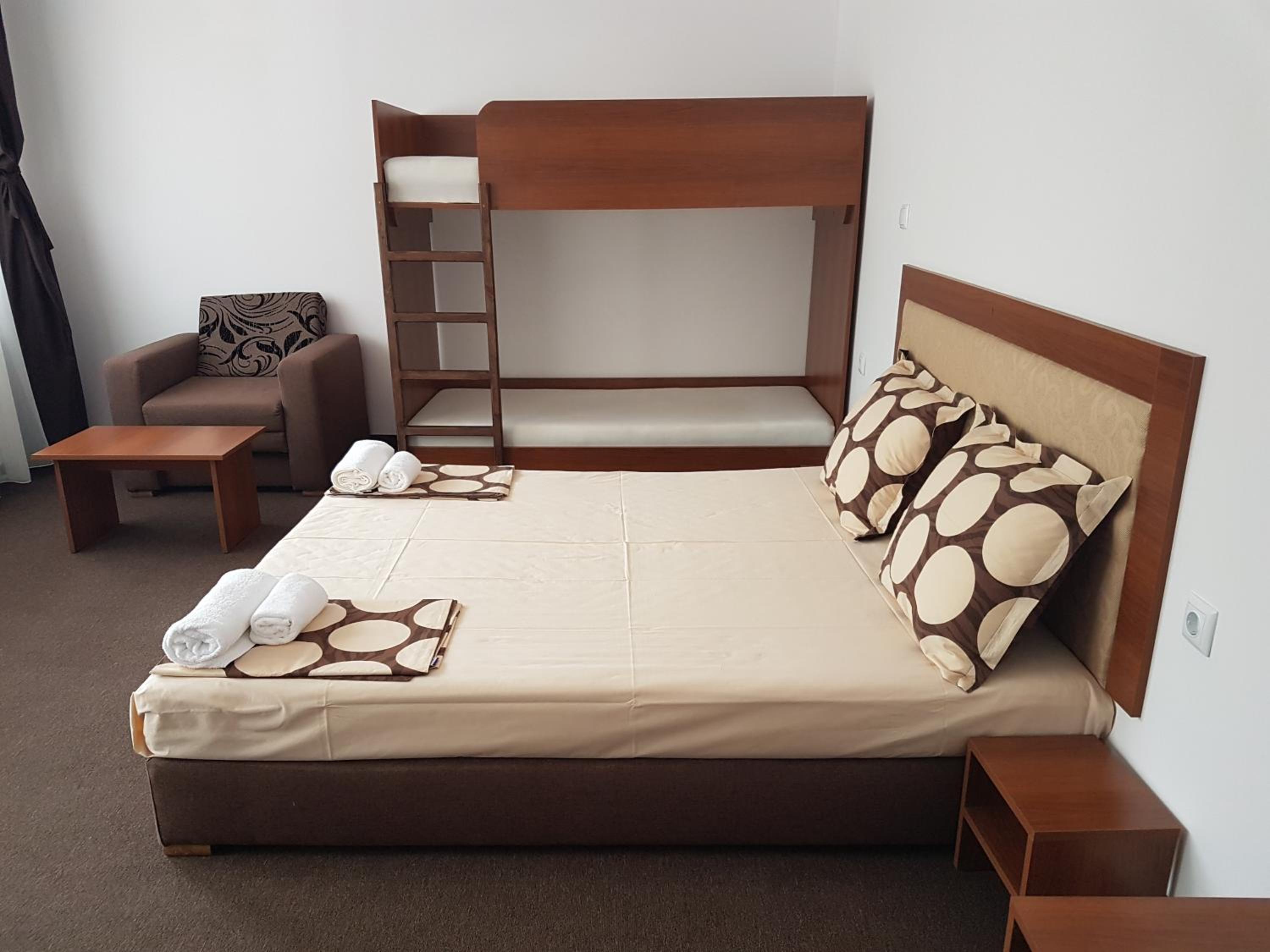 Double Room with Bunk Bed and Balcony (2 Adults + 2 Children), photo 6