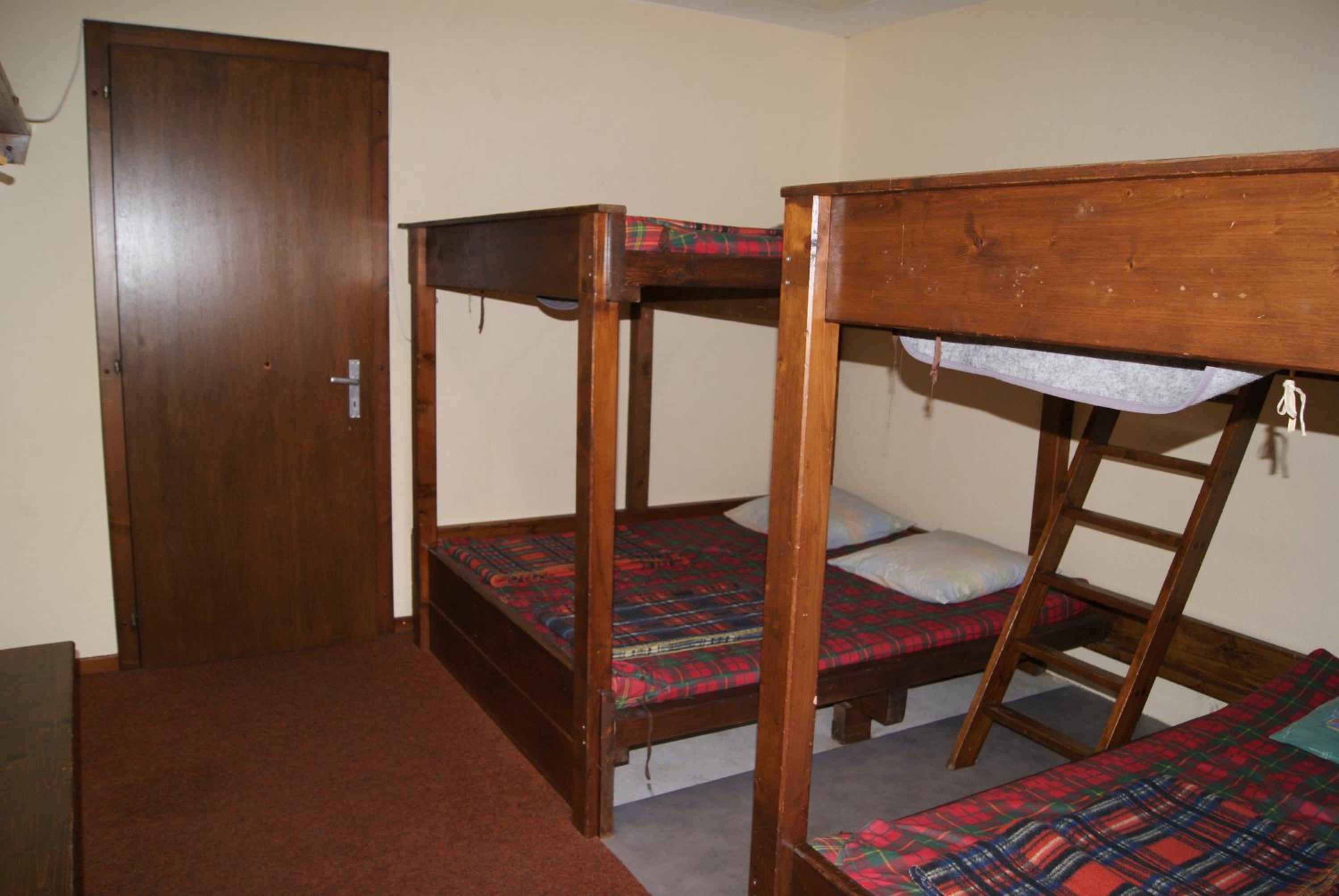 Bed in 10-Bed Mixed Dormitory Room photo 1