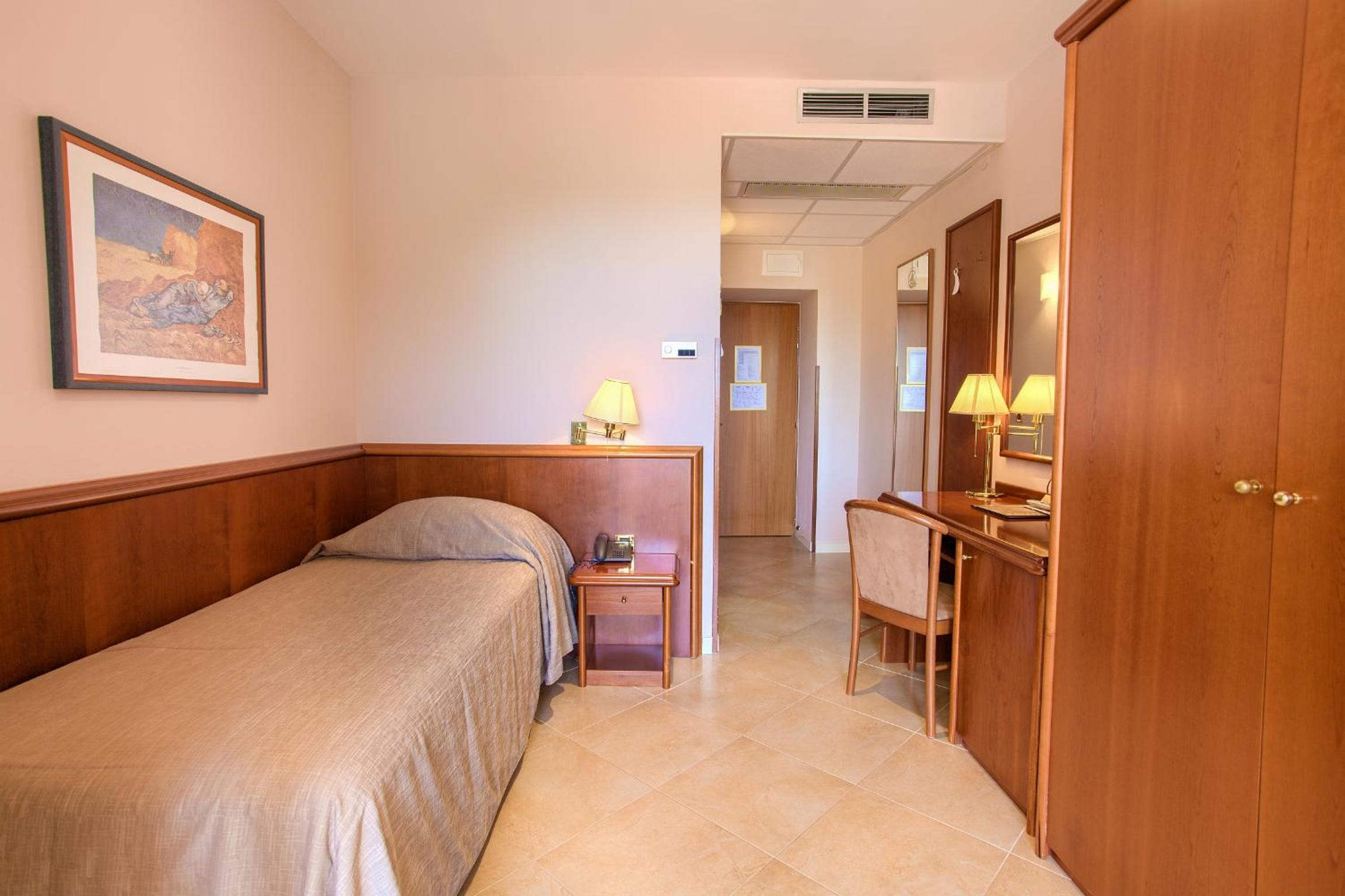 Single Room