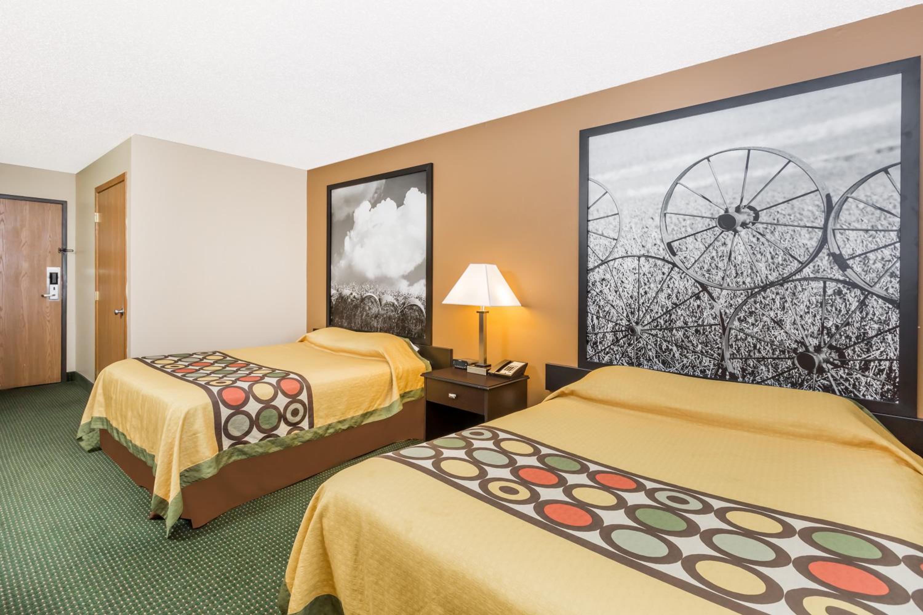 Double Room with Two Double Beds - Non-Smoking photo 1
