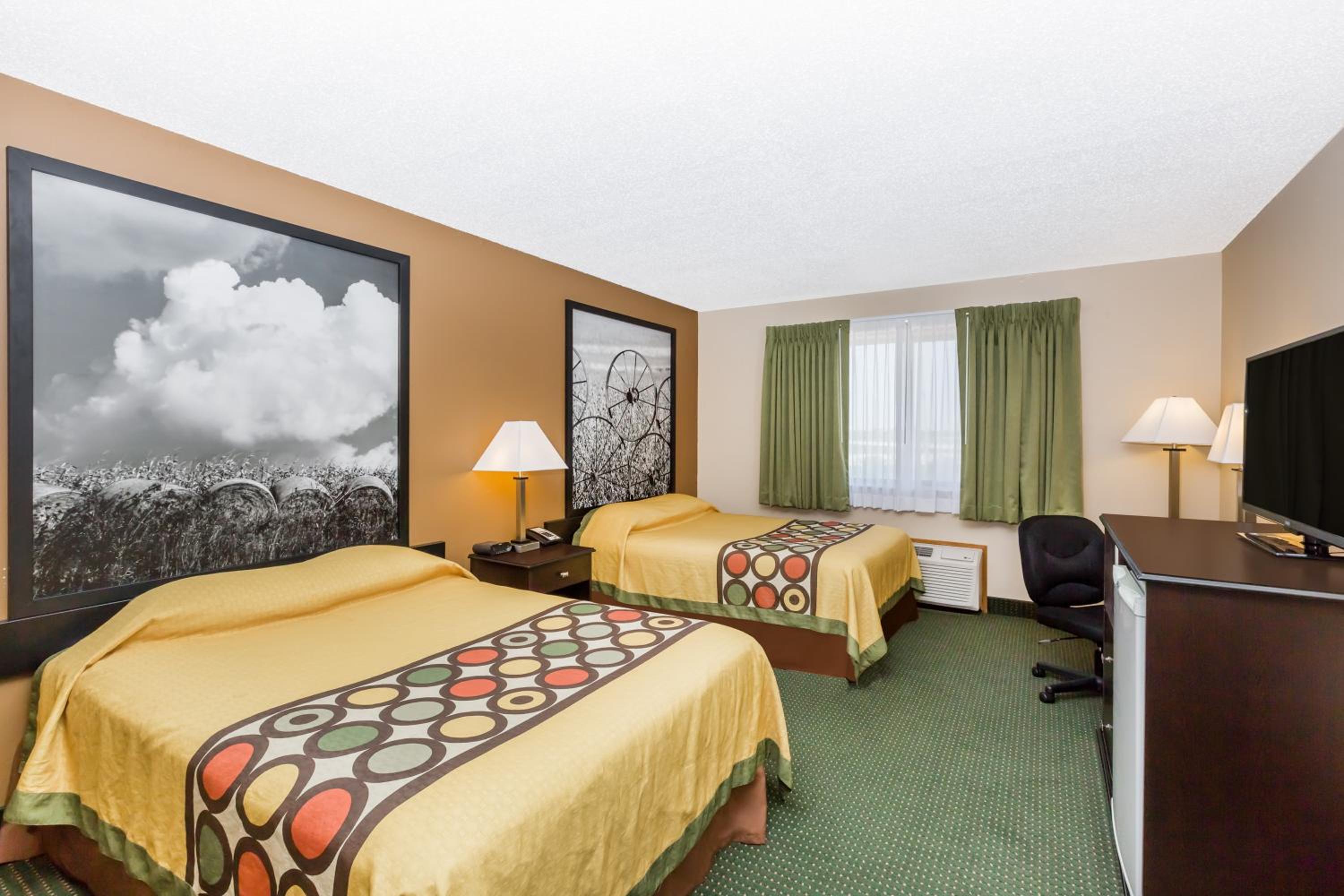 Double Room with Two Double Beds - Non-Smoking photo 2