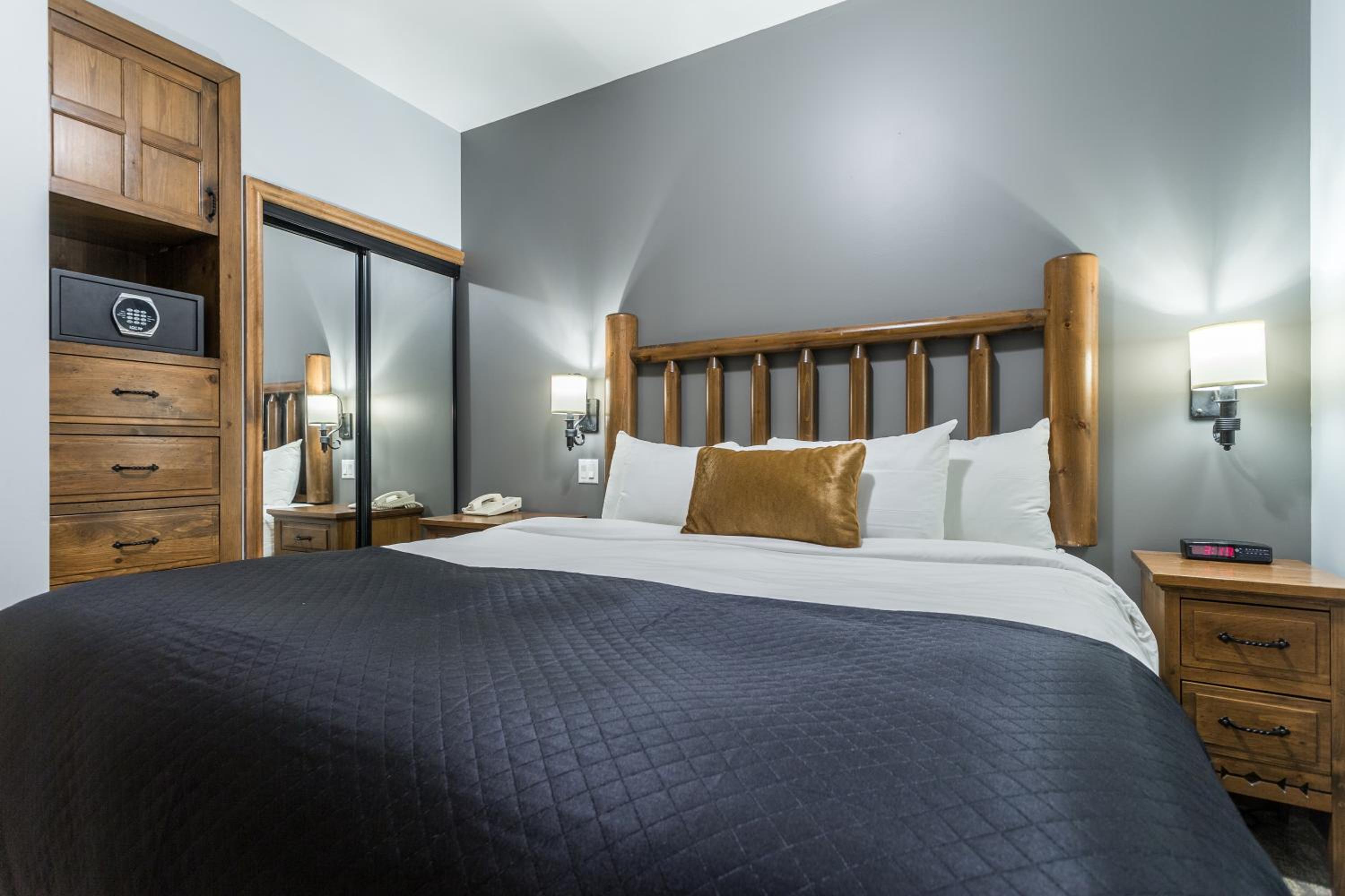 Lakelevel Suite (PET FRIENDLY) - Photo 6