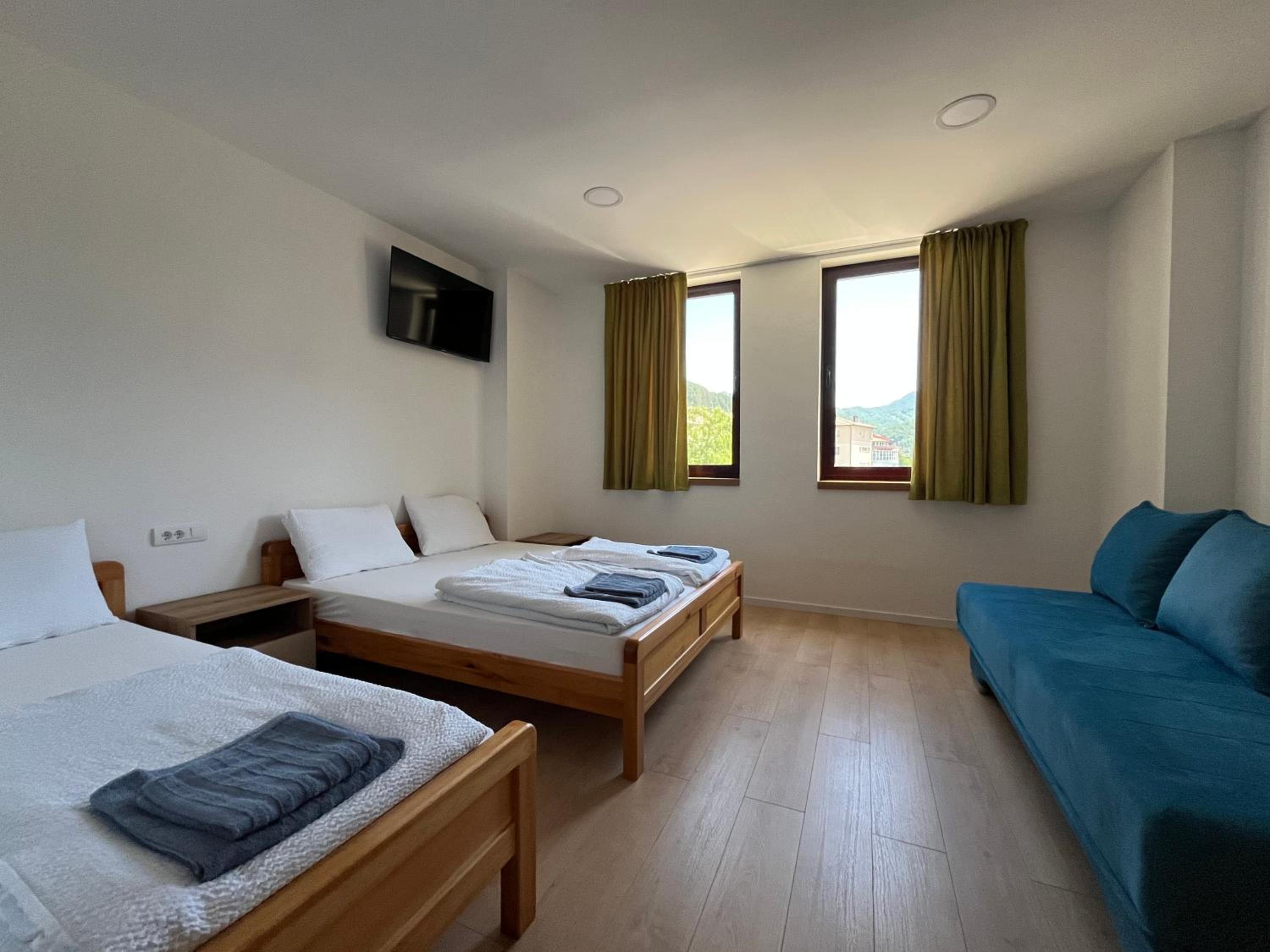 Economy Triple Room