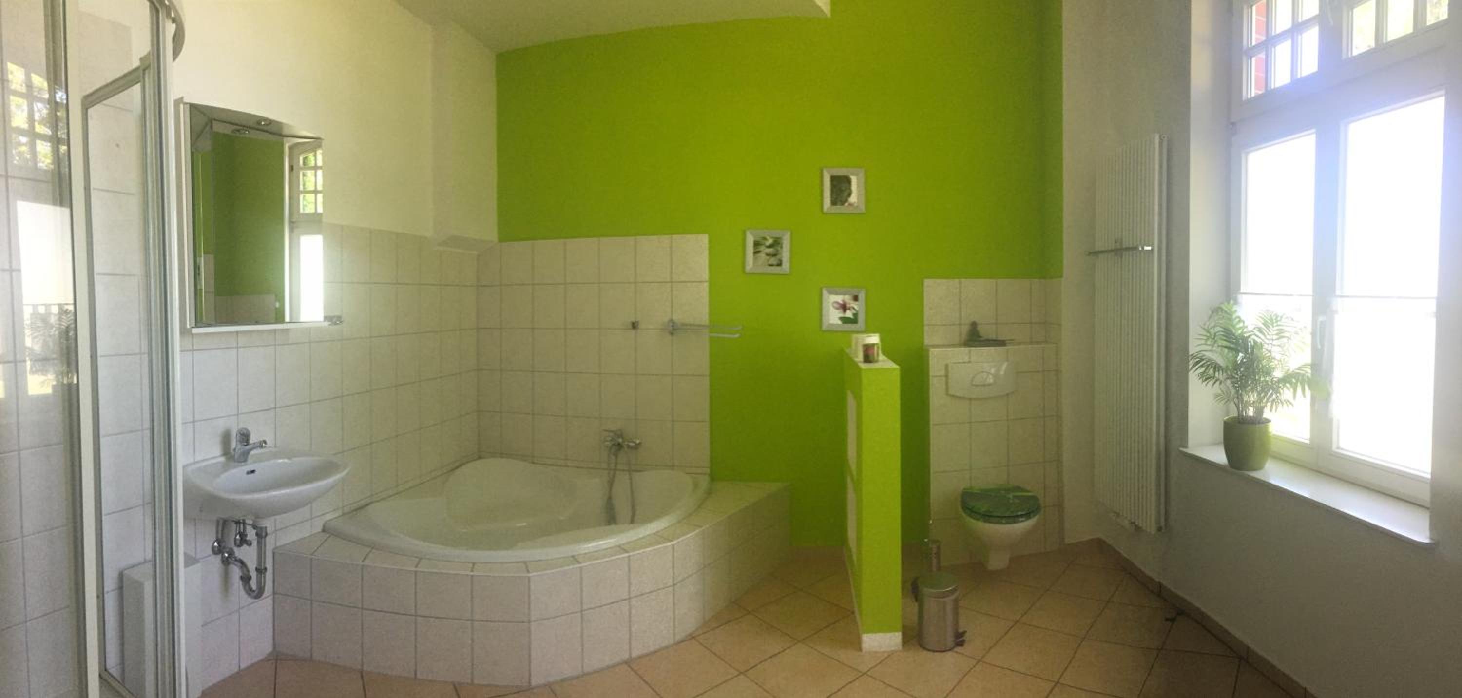 One-Bedroom Apartment photo 3