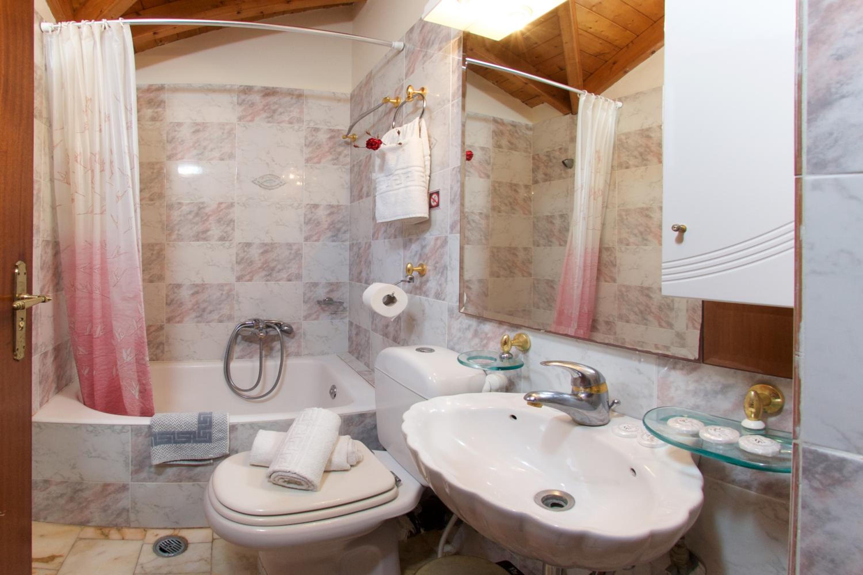 Studio Apartment with Side Sea View photo 3