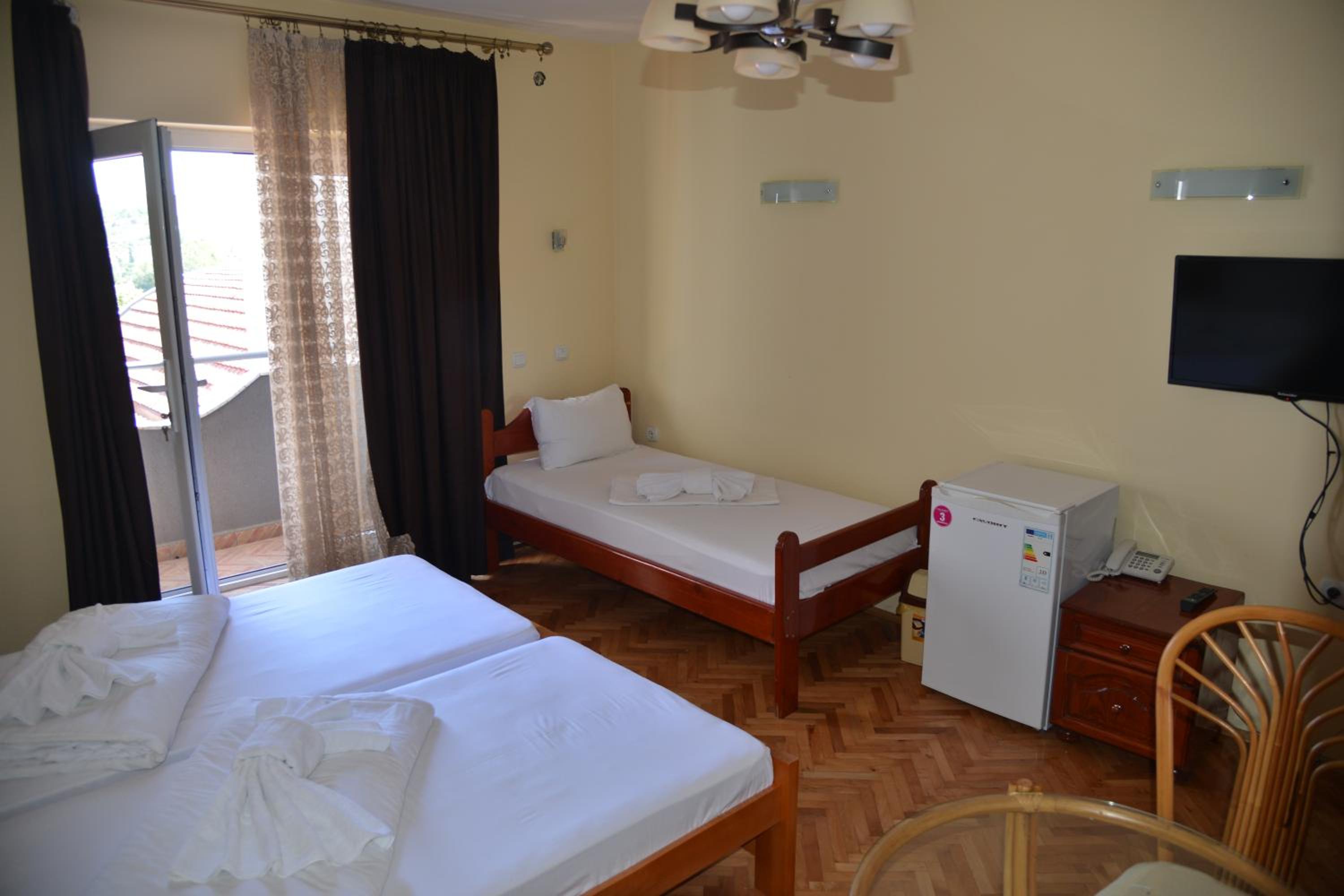 Triple Room with Private Bathroom