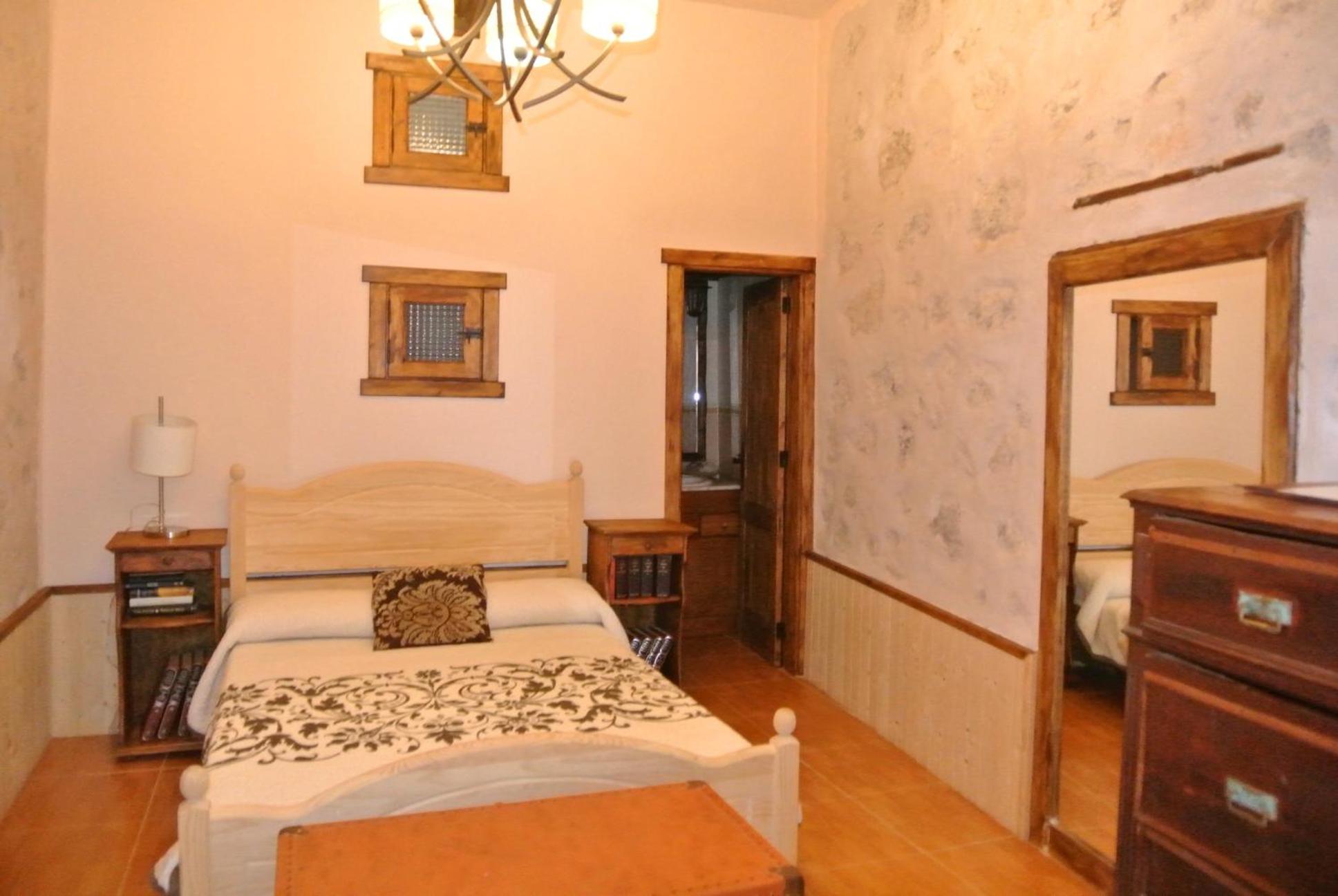 Double Room with Private Bathroom photo 3