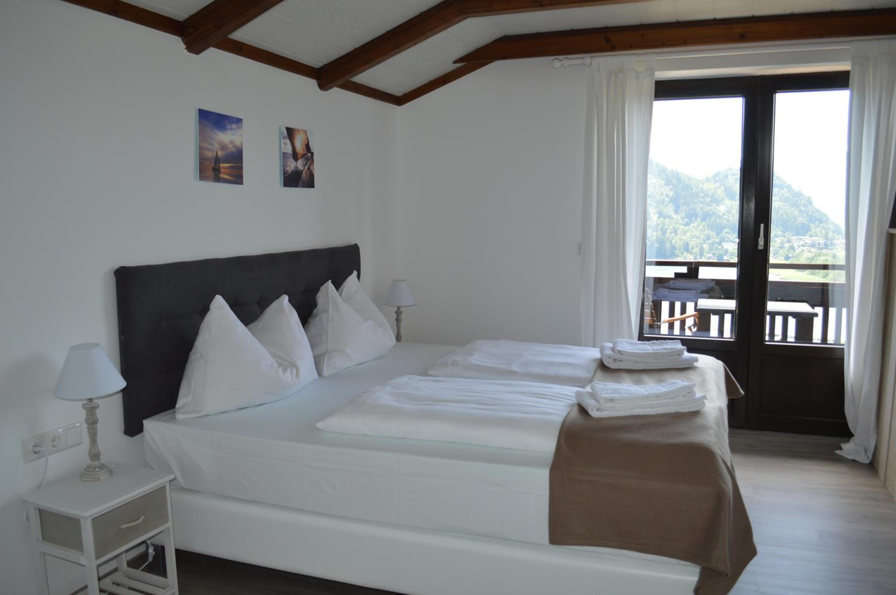Superior Quadruple Room photo 3
