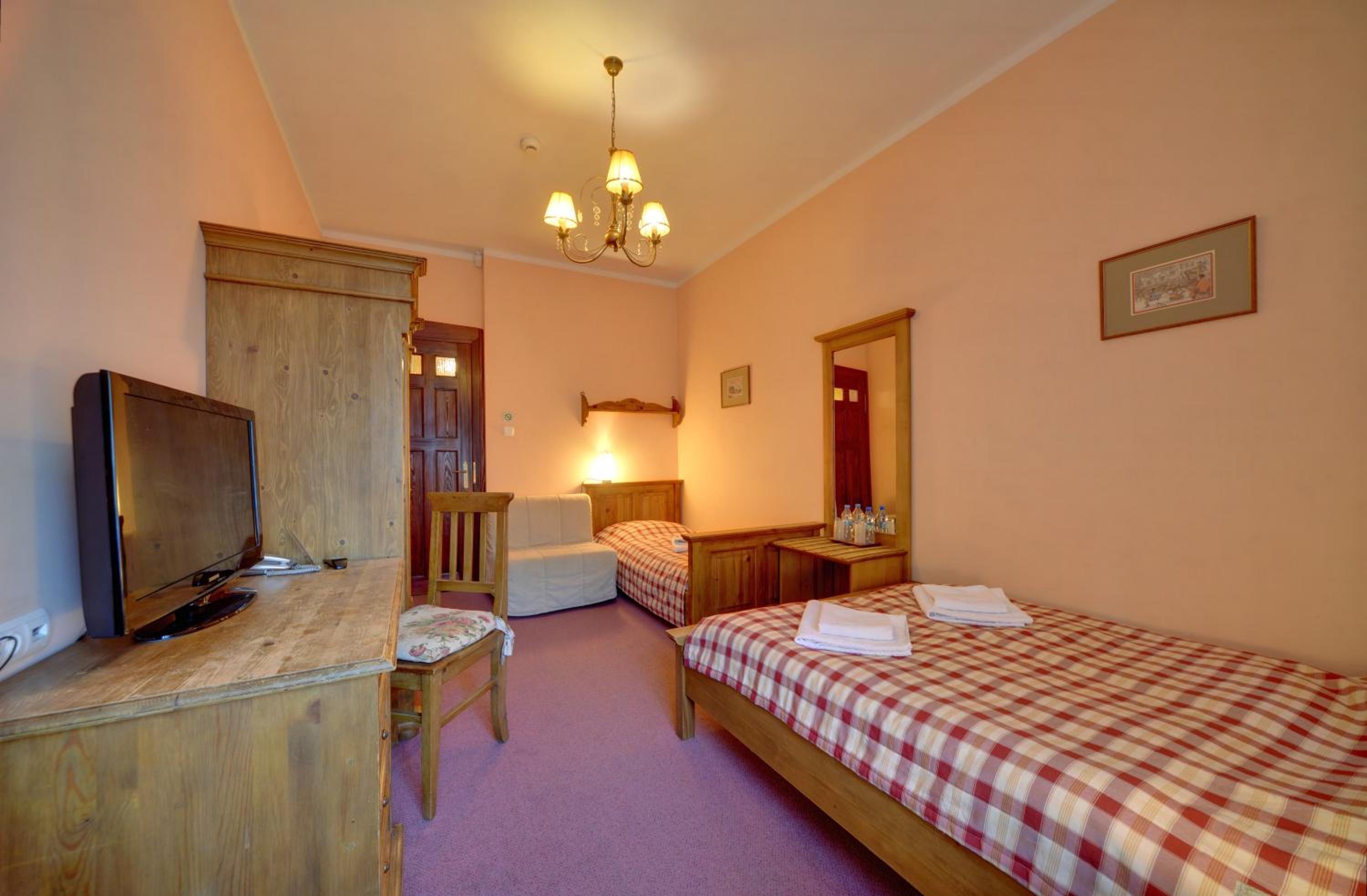 Triple Room with Bath photo 1