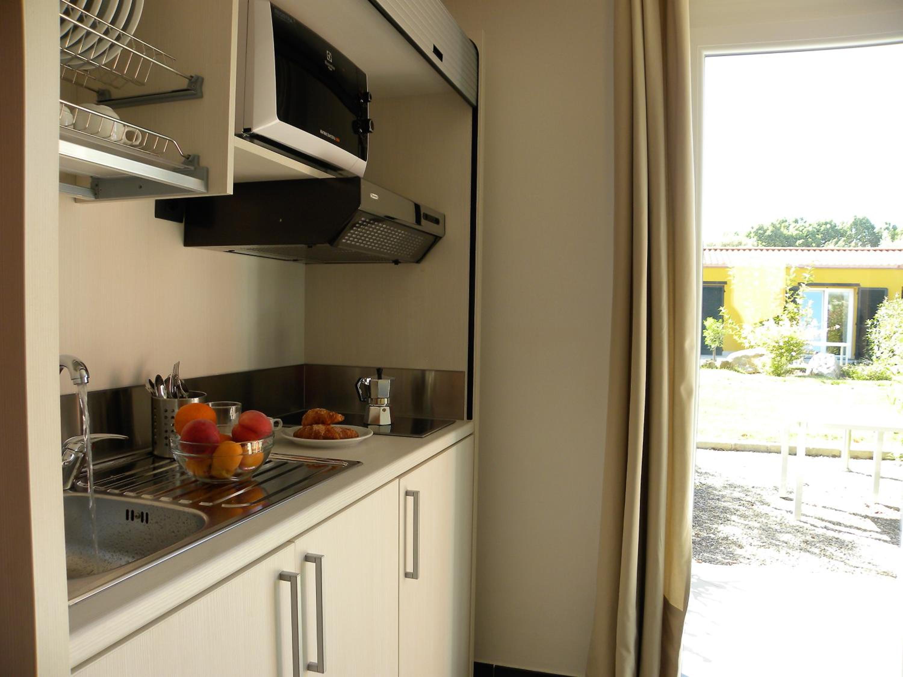 Studio Apartment - Photo 3