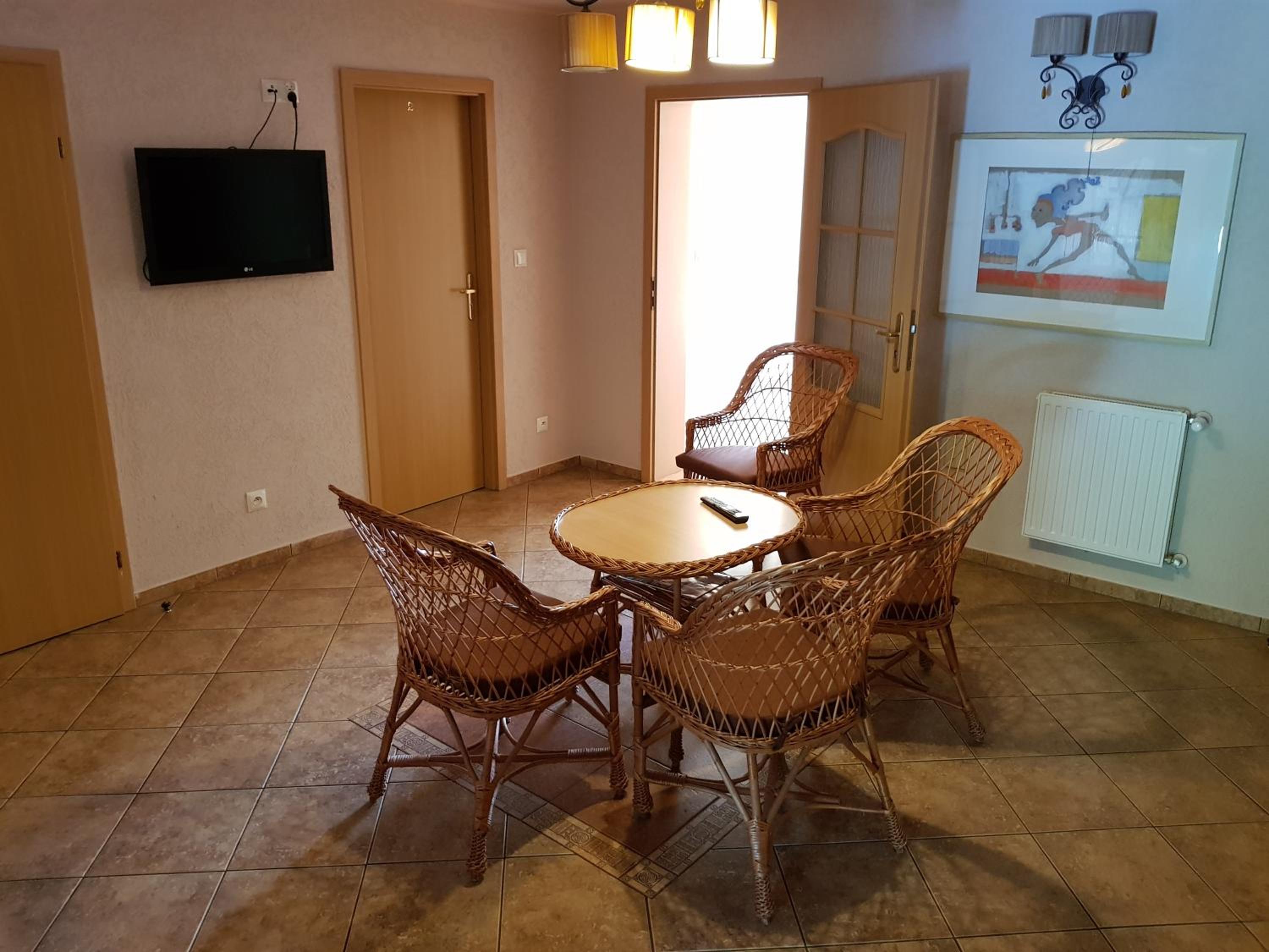 Large Double Room photo 1