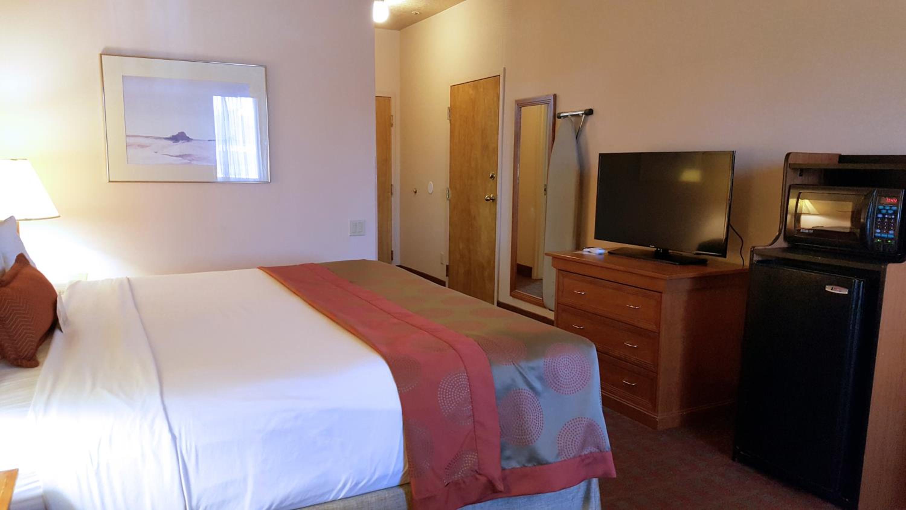 King Room - Accessible/Non-Smoking - Photo 3