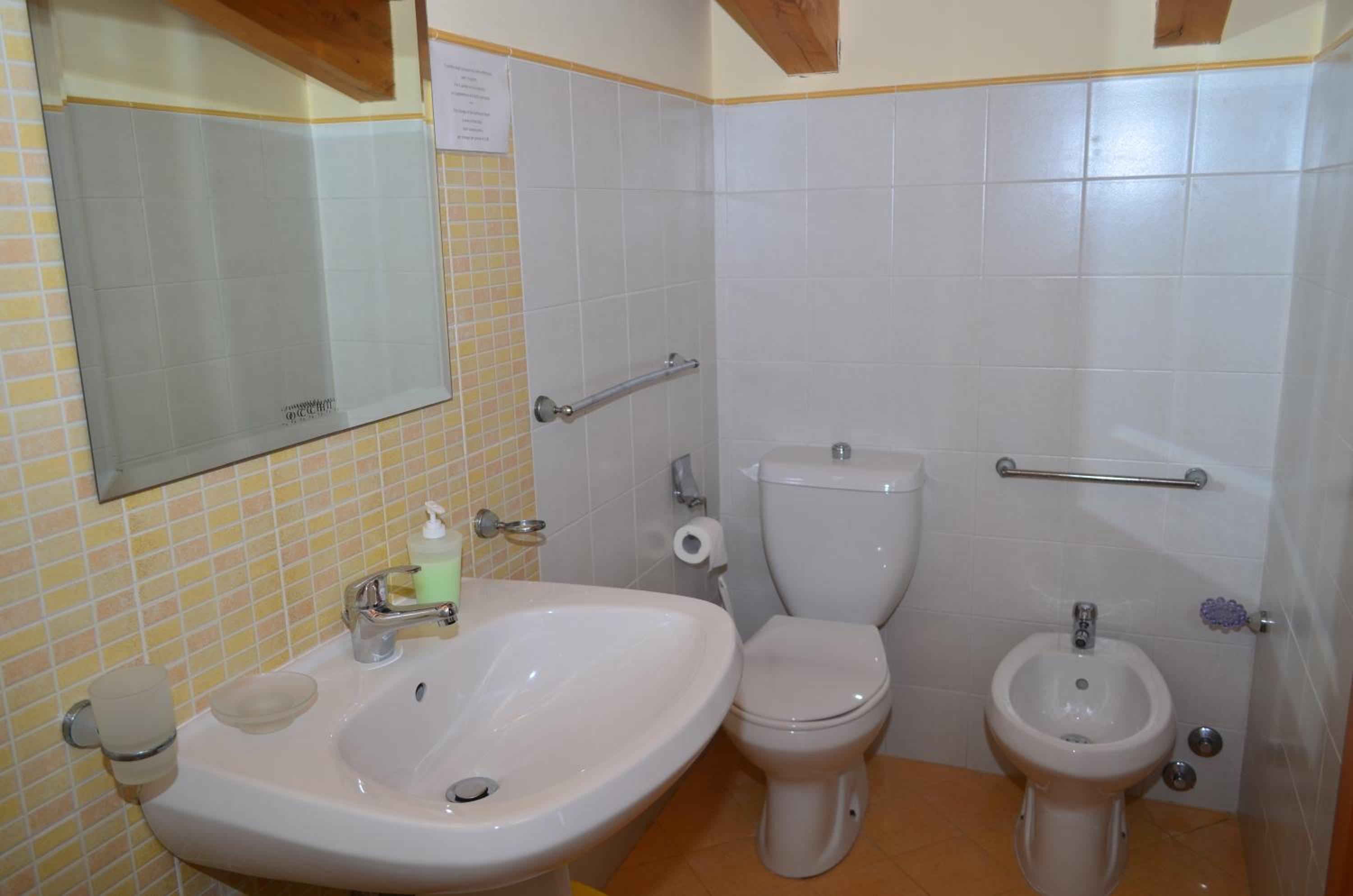 Double Room - Photo 2