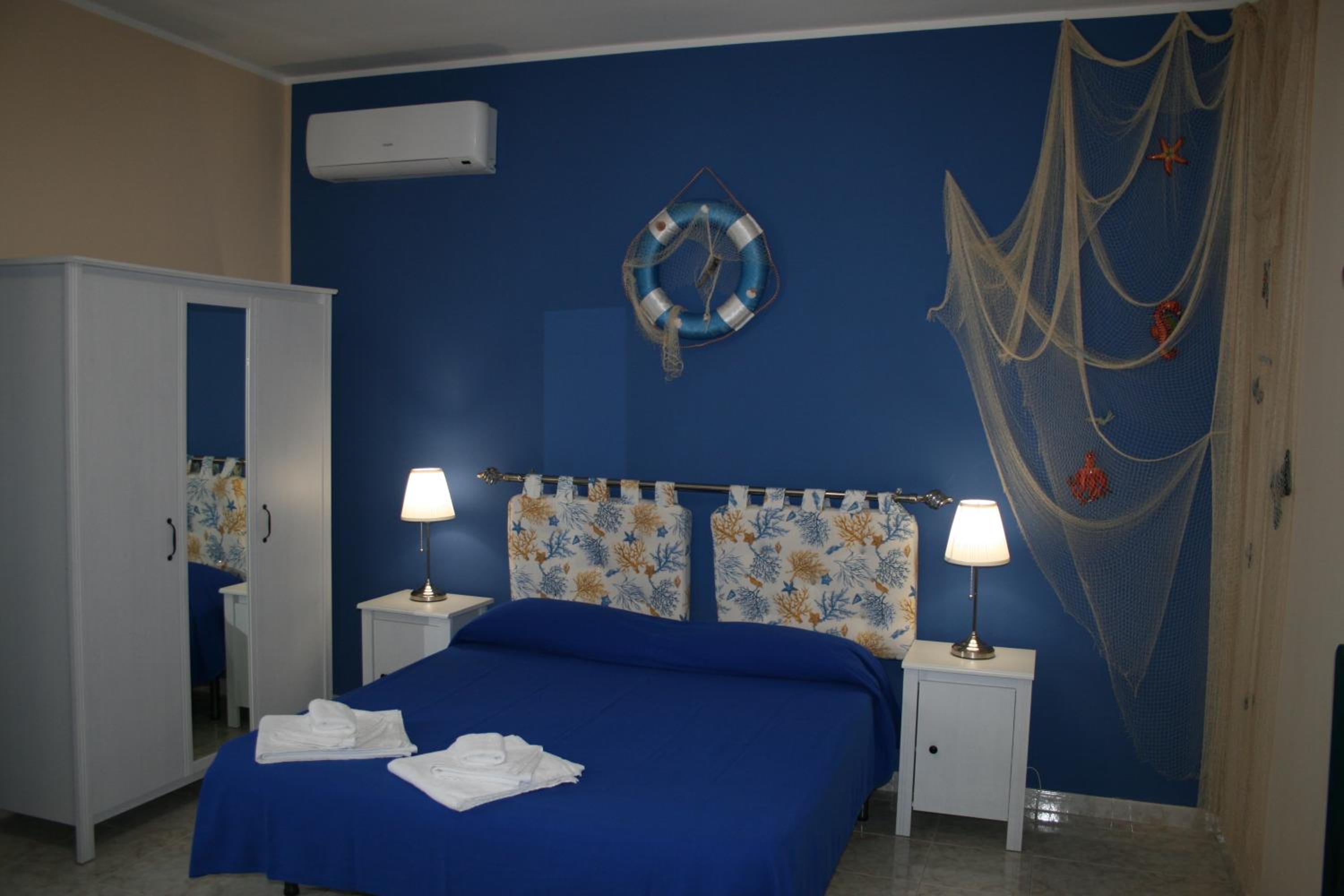 Double or Twin Room - Photo 6