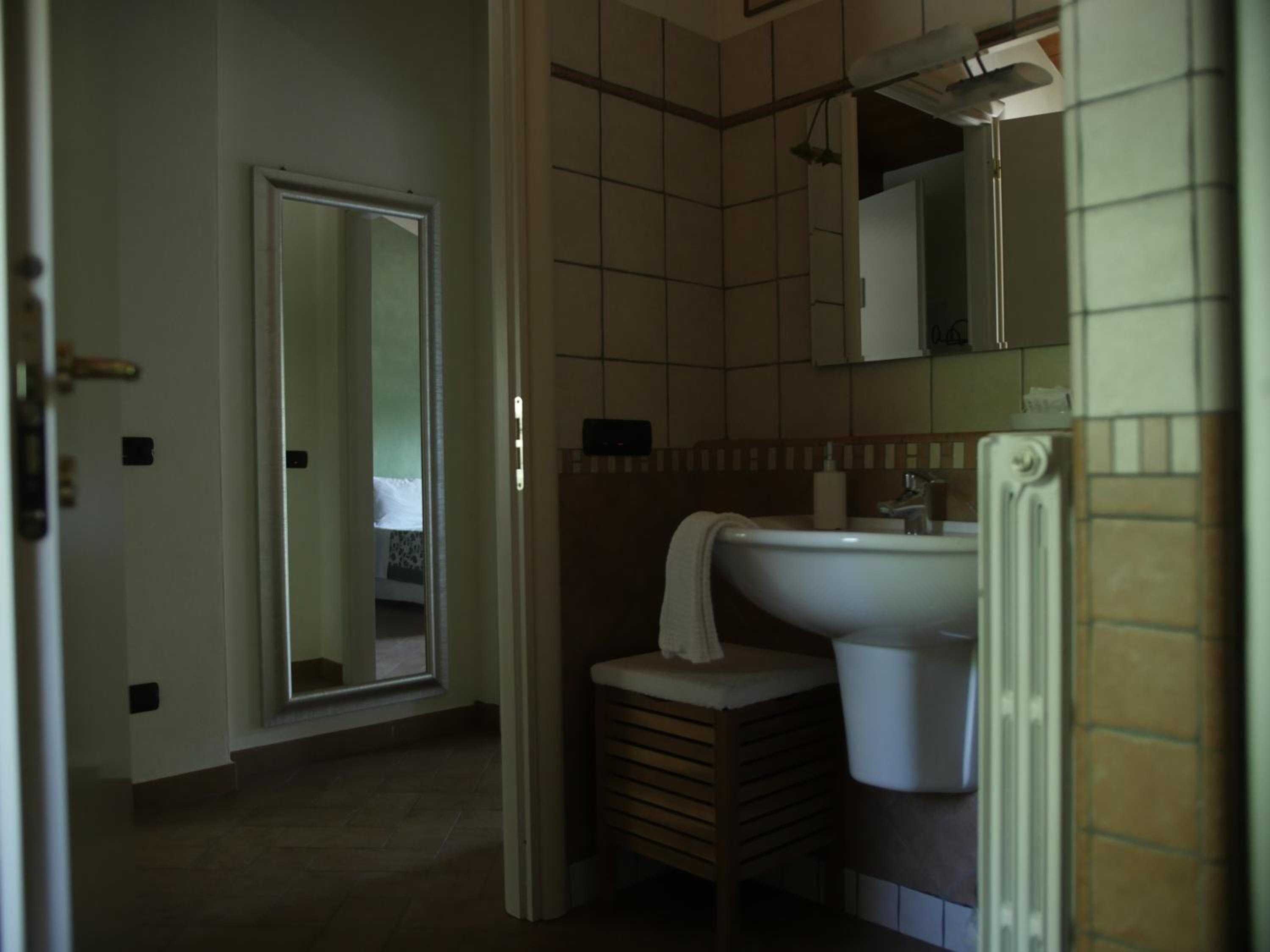 Double or Twin Room with Garden View photo 3