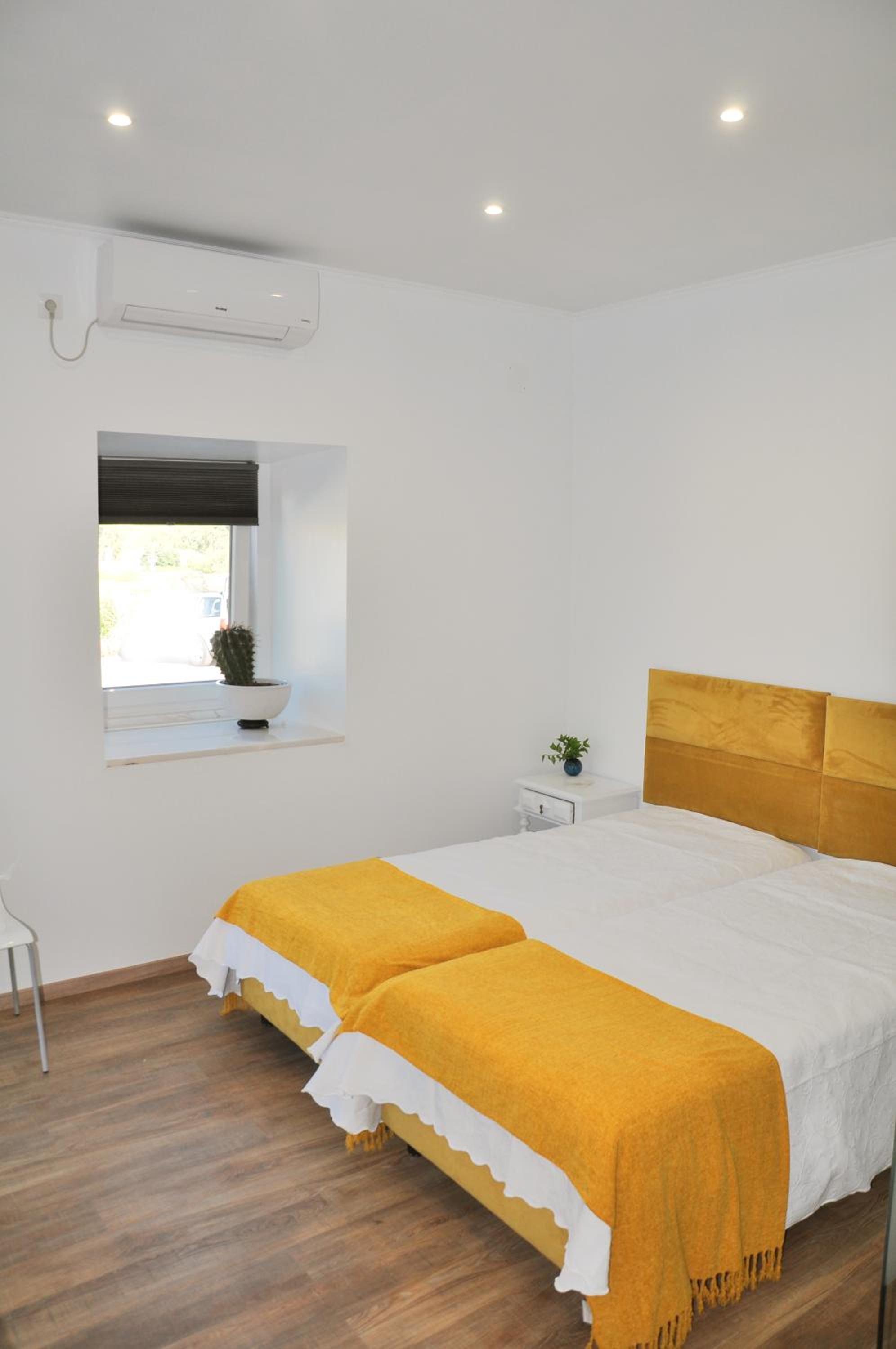 Double or Twin Room - Photo 10