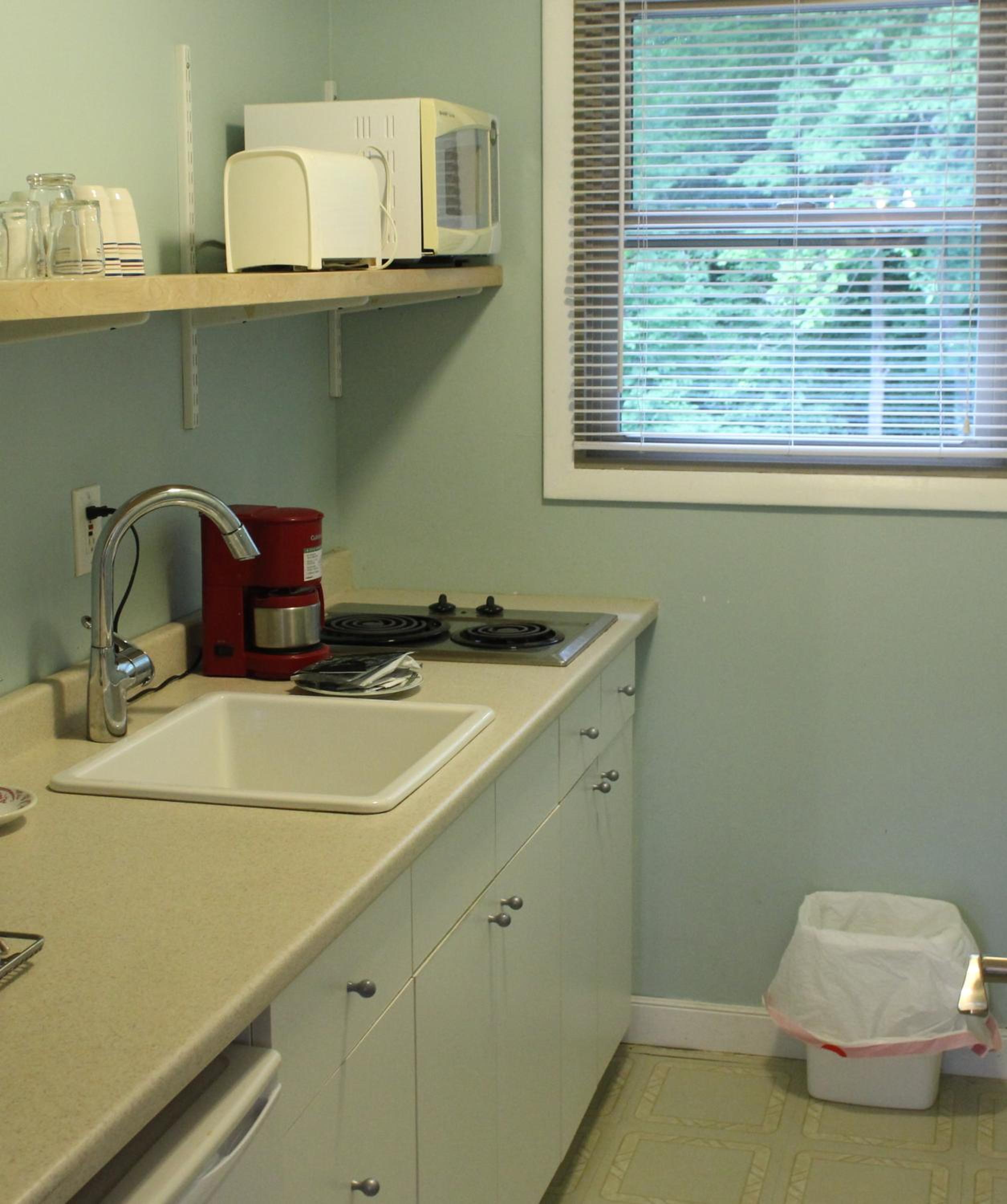 Quadruple Room with Mountain View - Pet Friendly photo 3