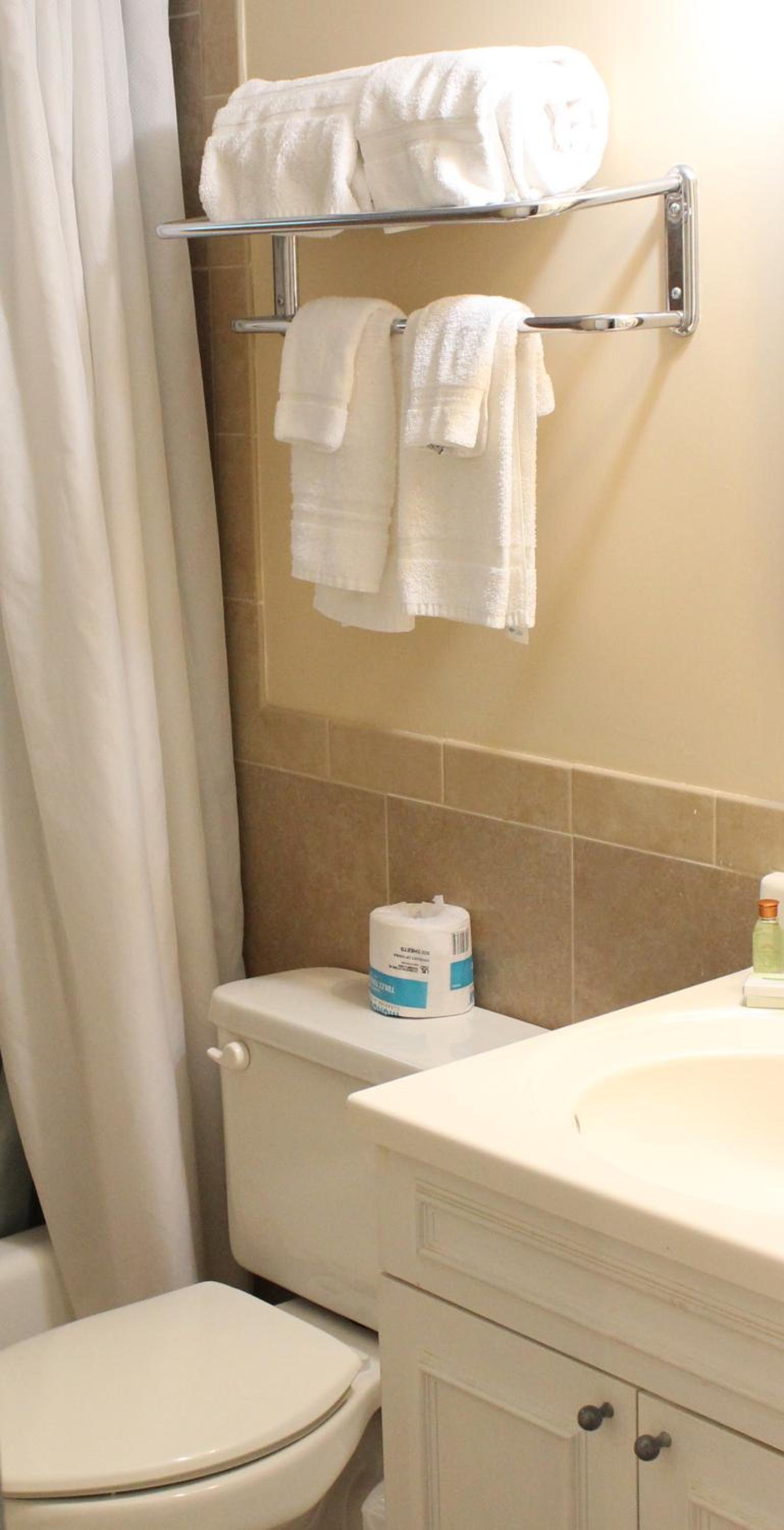 Quadruple Room with Mountain View - Pet Friendly photo 2
