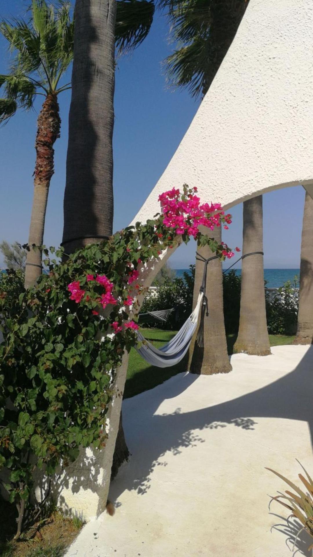 Deluxe Double Room with Sea View - Photo 14