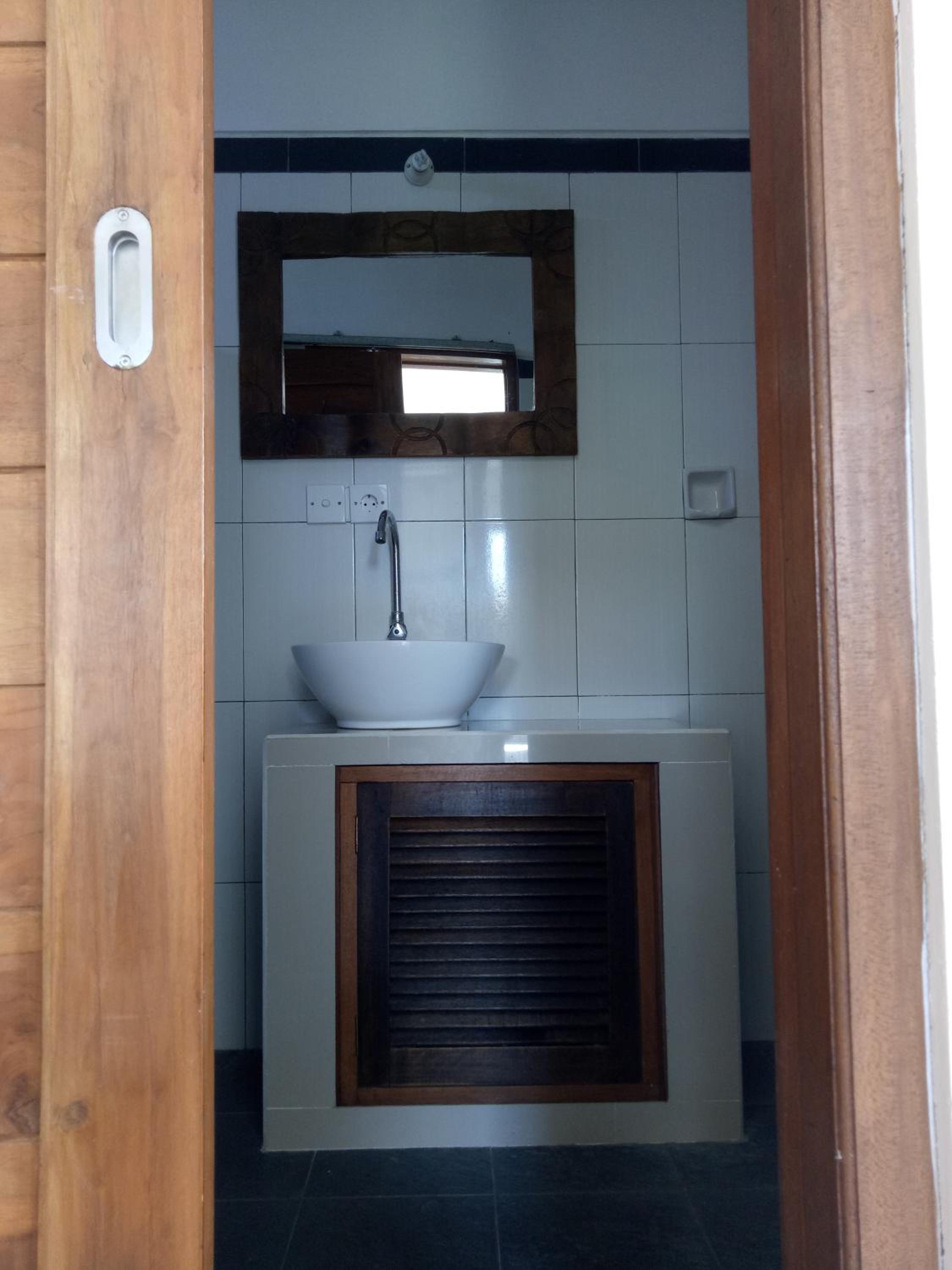 Deluxe Double Room with Balcony - Photo 2