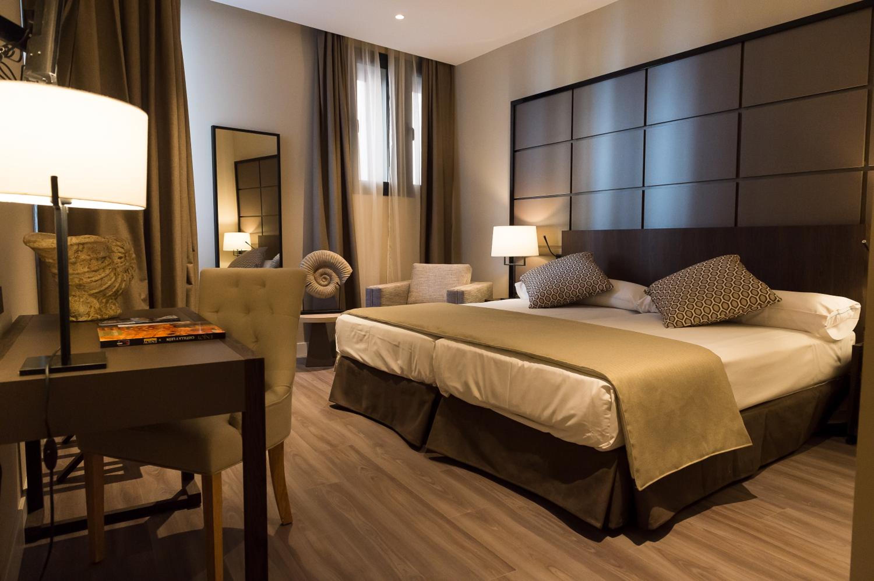Superior Double Room - Photo 4