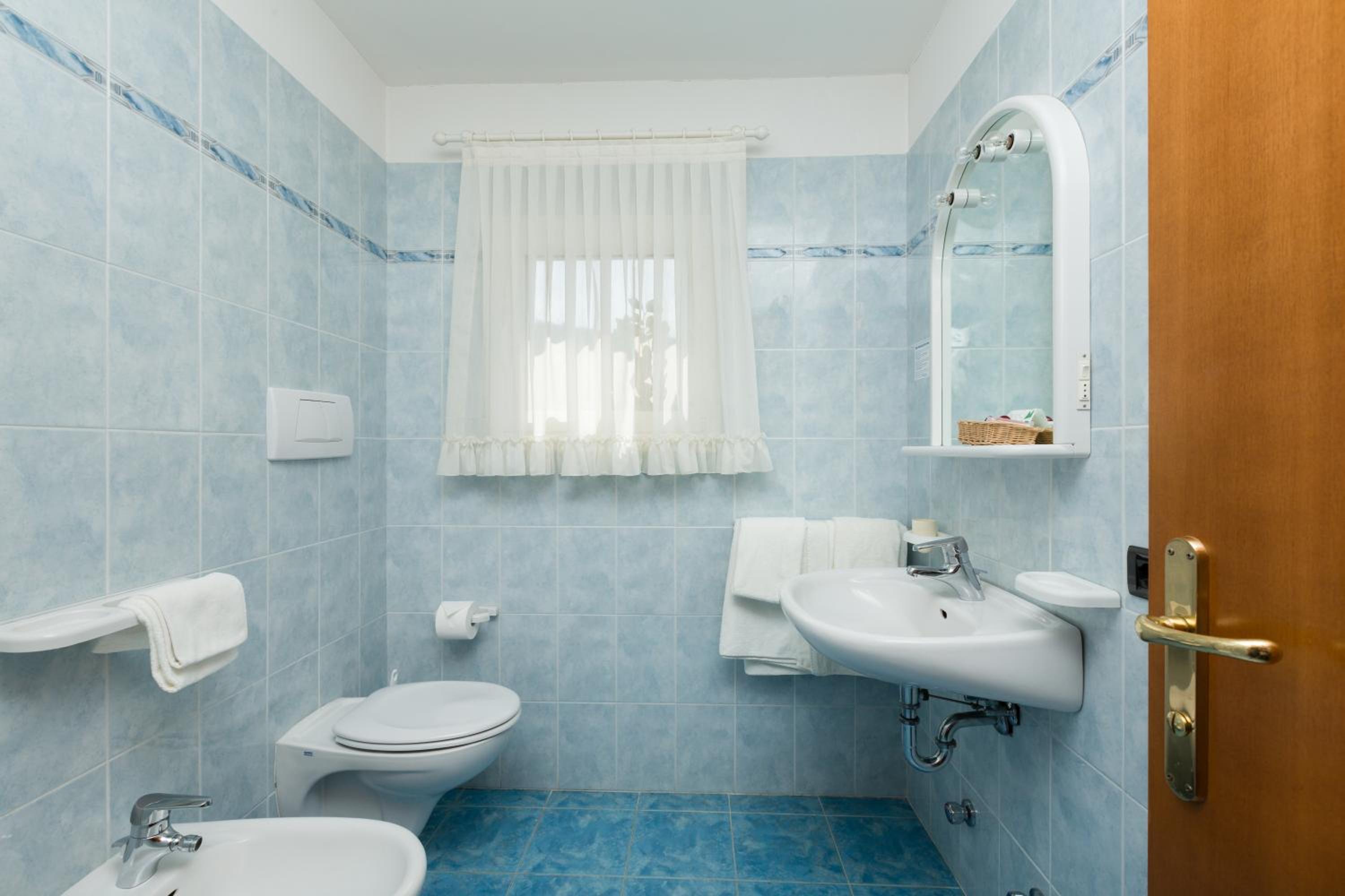 Double Or Twin Room With Garden View photo 3