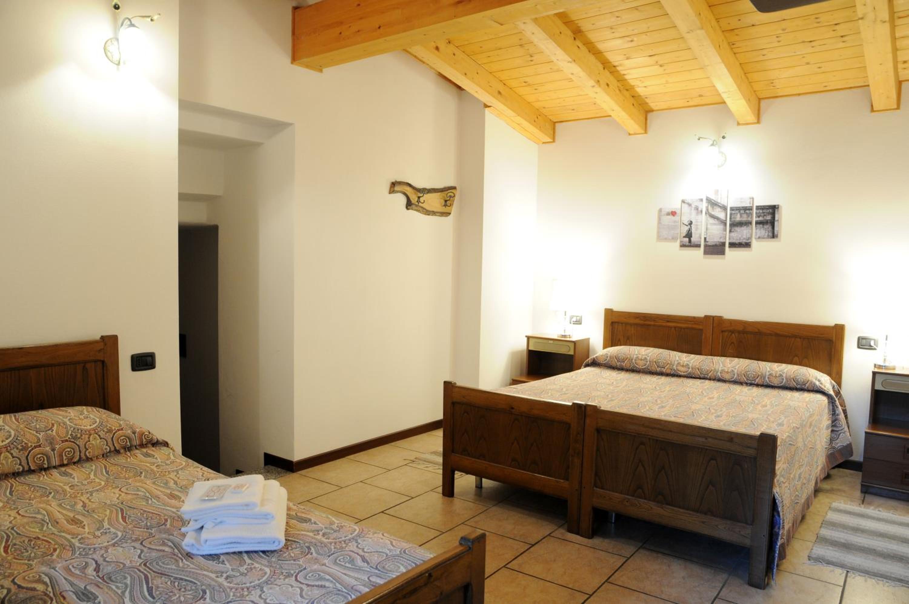 Triple Room - Photo 6