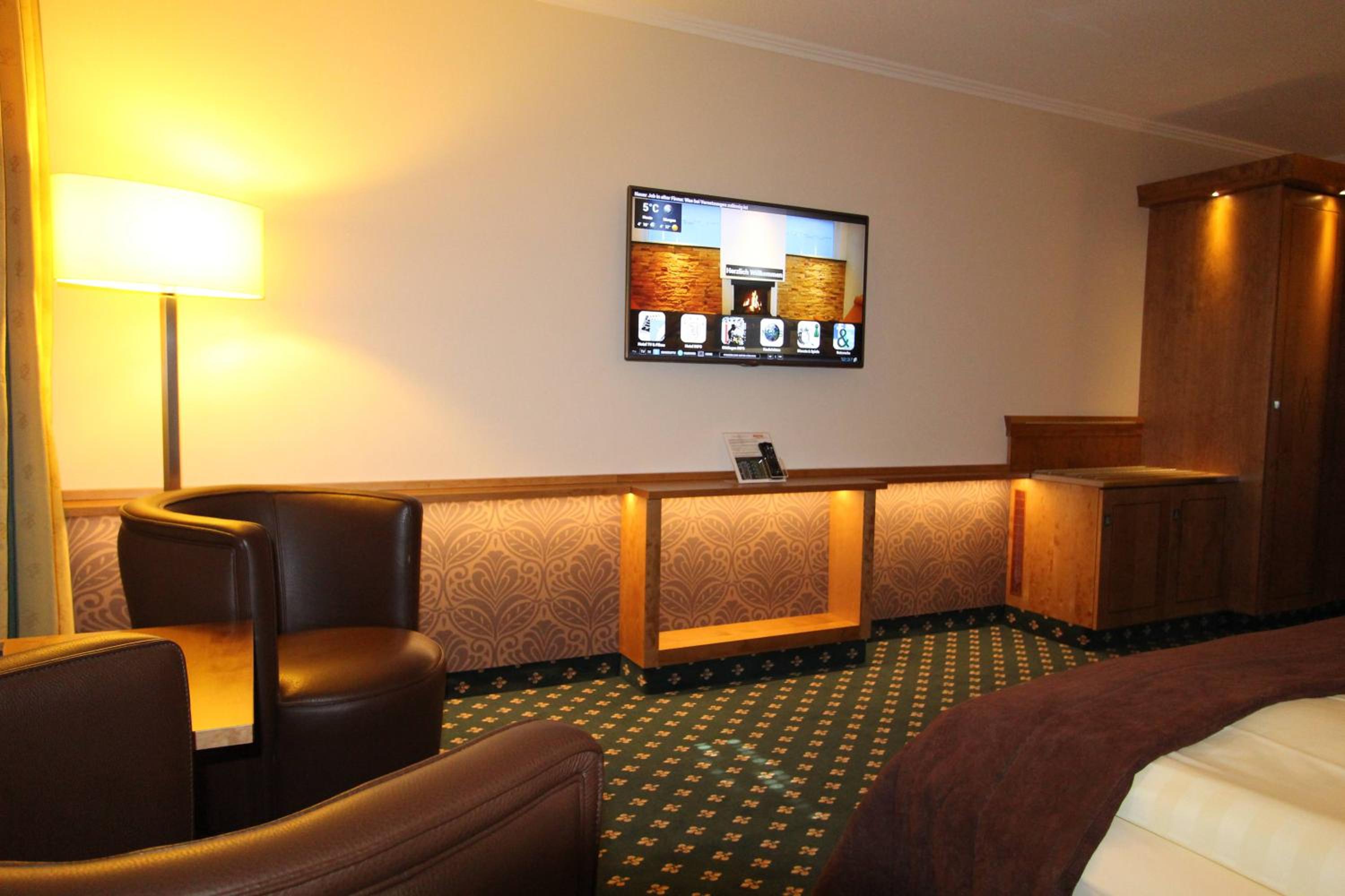 Large Double Room photo 2