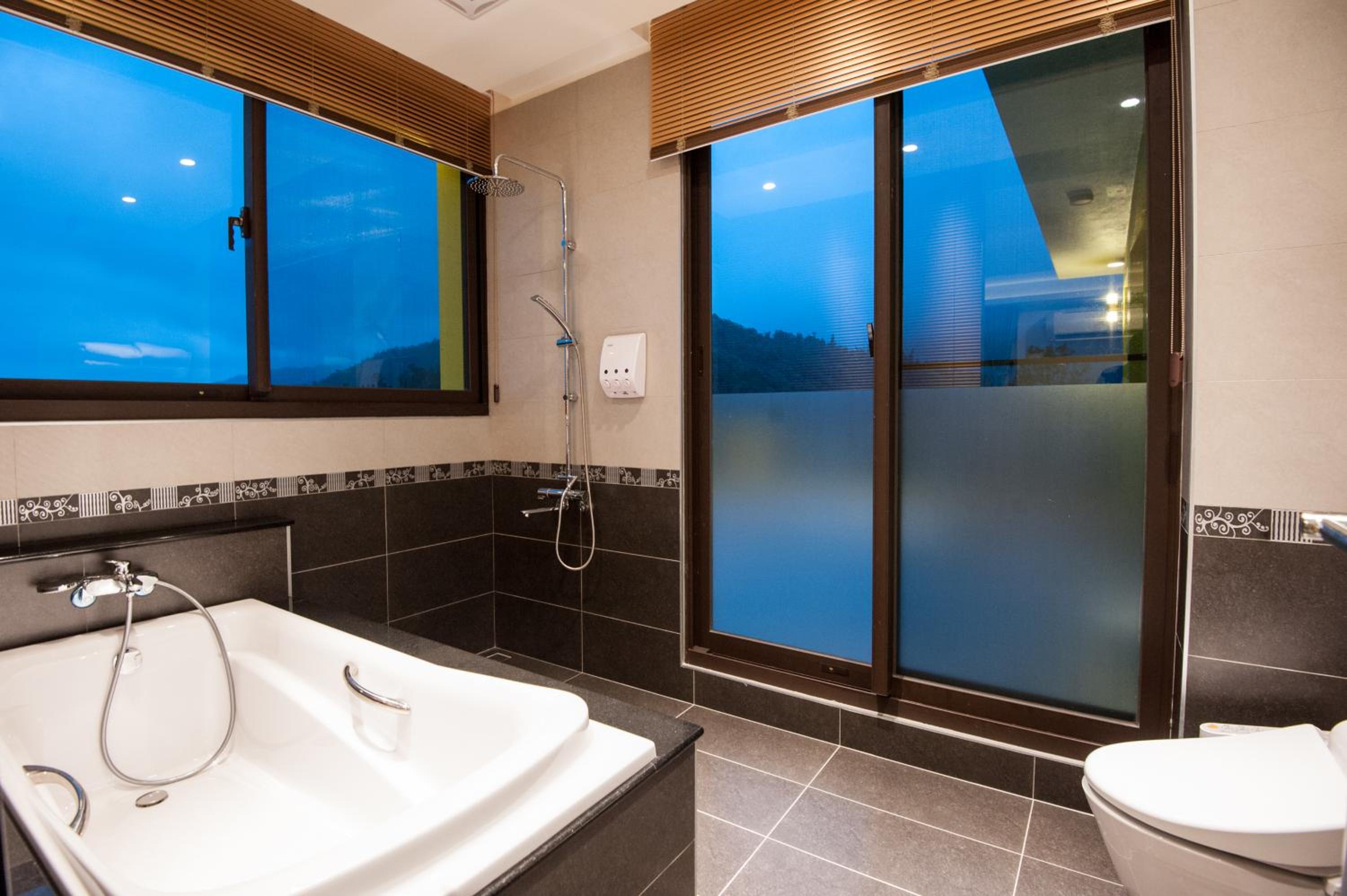 Quadruple Room with Bathroom photo 2
